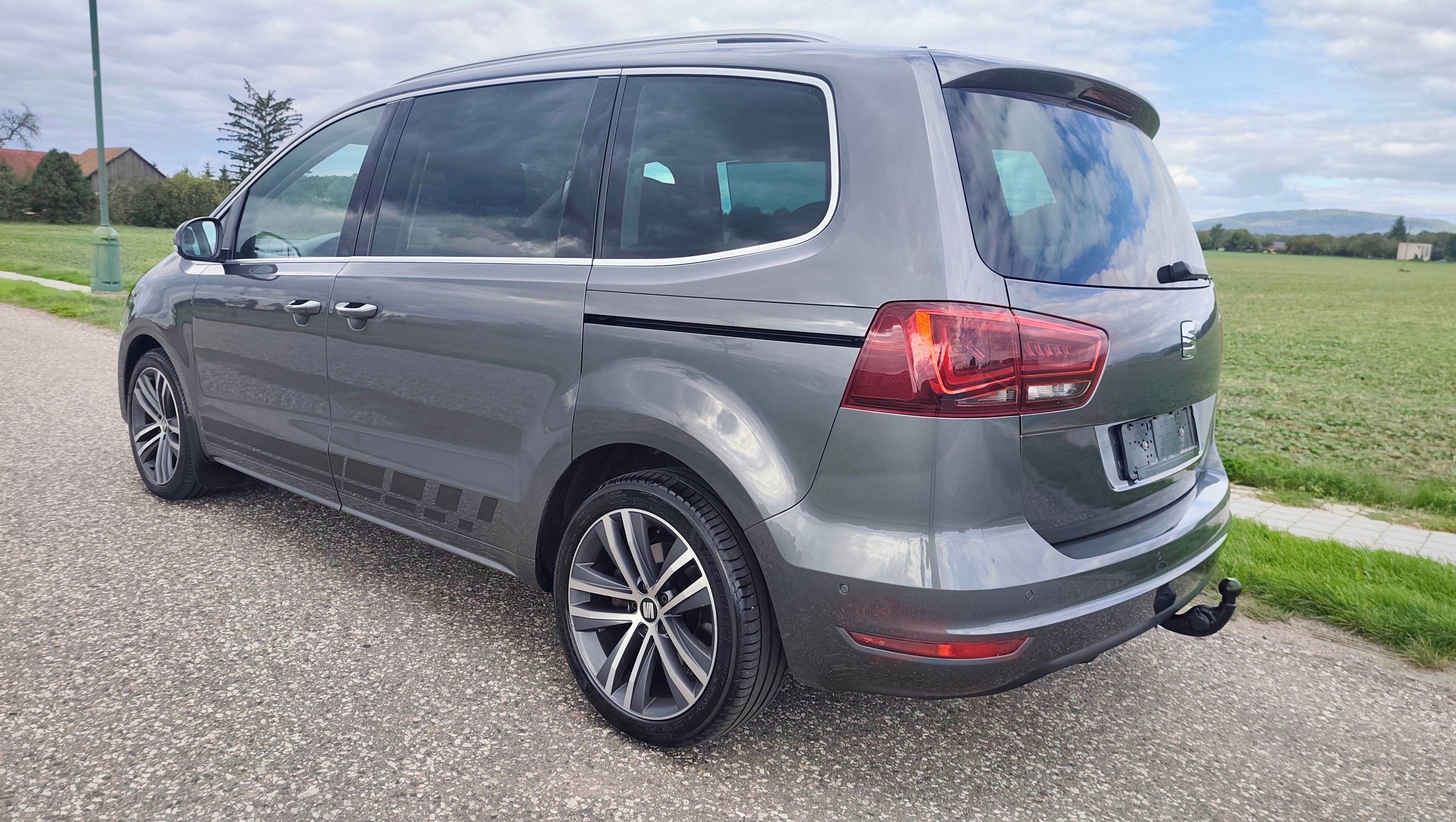 Seat Alhambra, 2.0TDi 135kW FRline 4x4 7MÍST - fotka 6