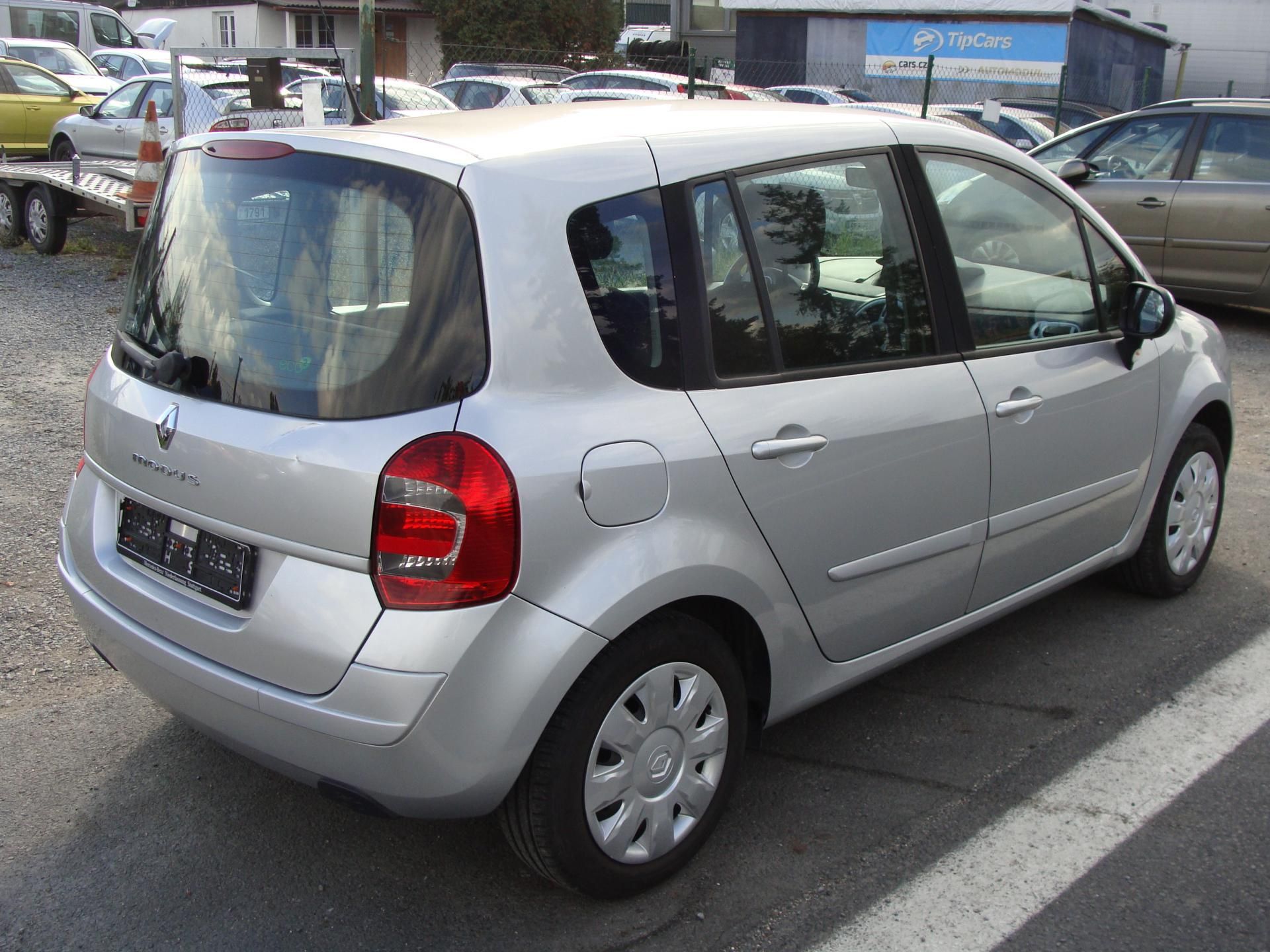 Renault Modus, 1.2 turbo, 74 kW, klimatizace - fotka 5