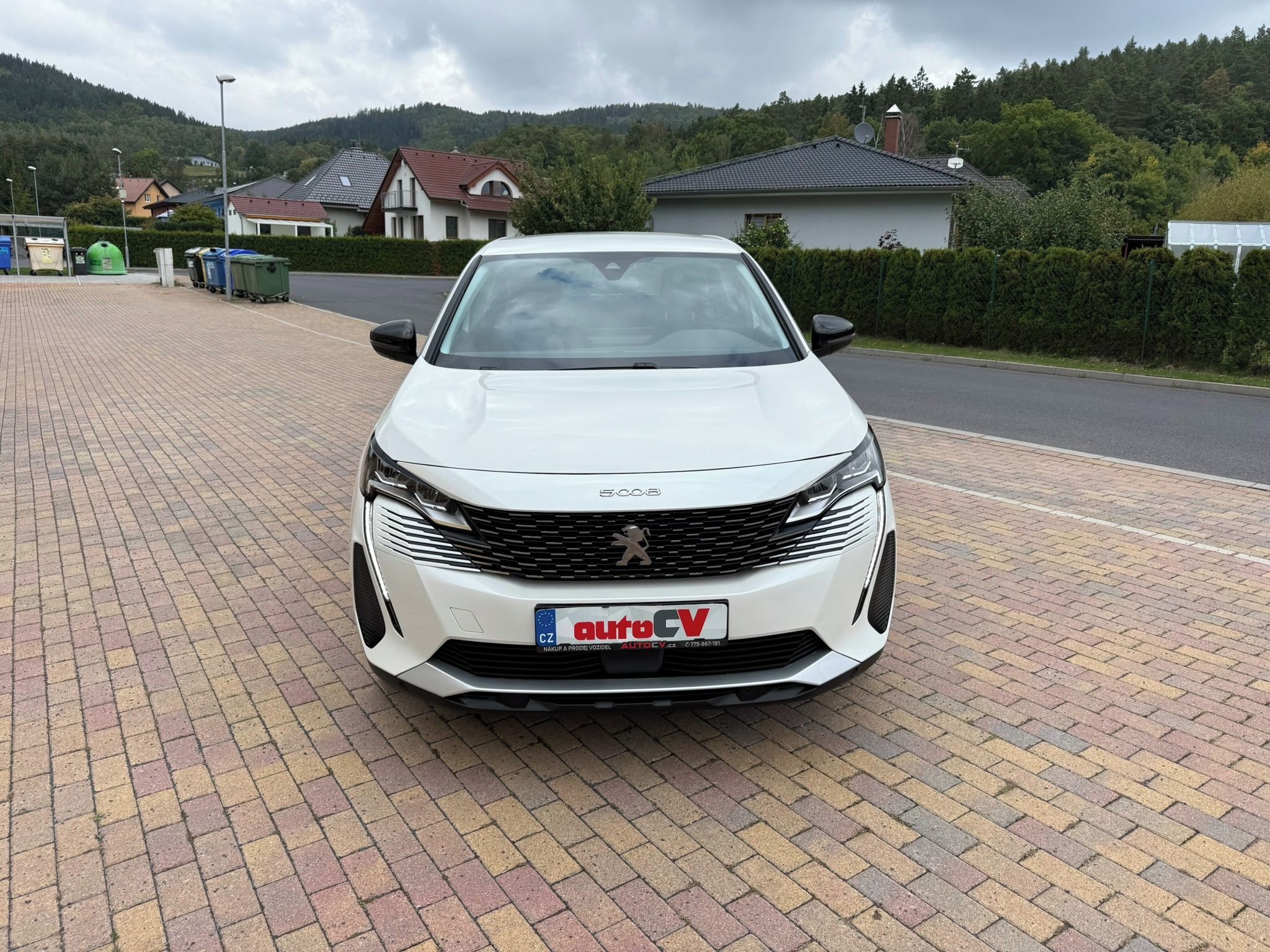 Peugeot 5008, II FL 1.2 PureTech 96kW AUTOMA - fotka 4