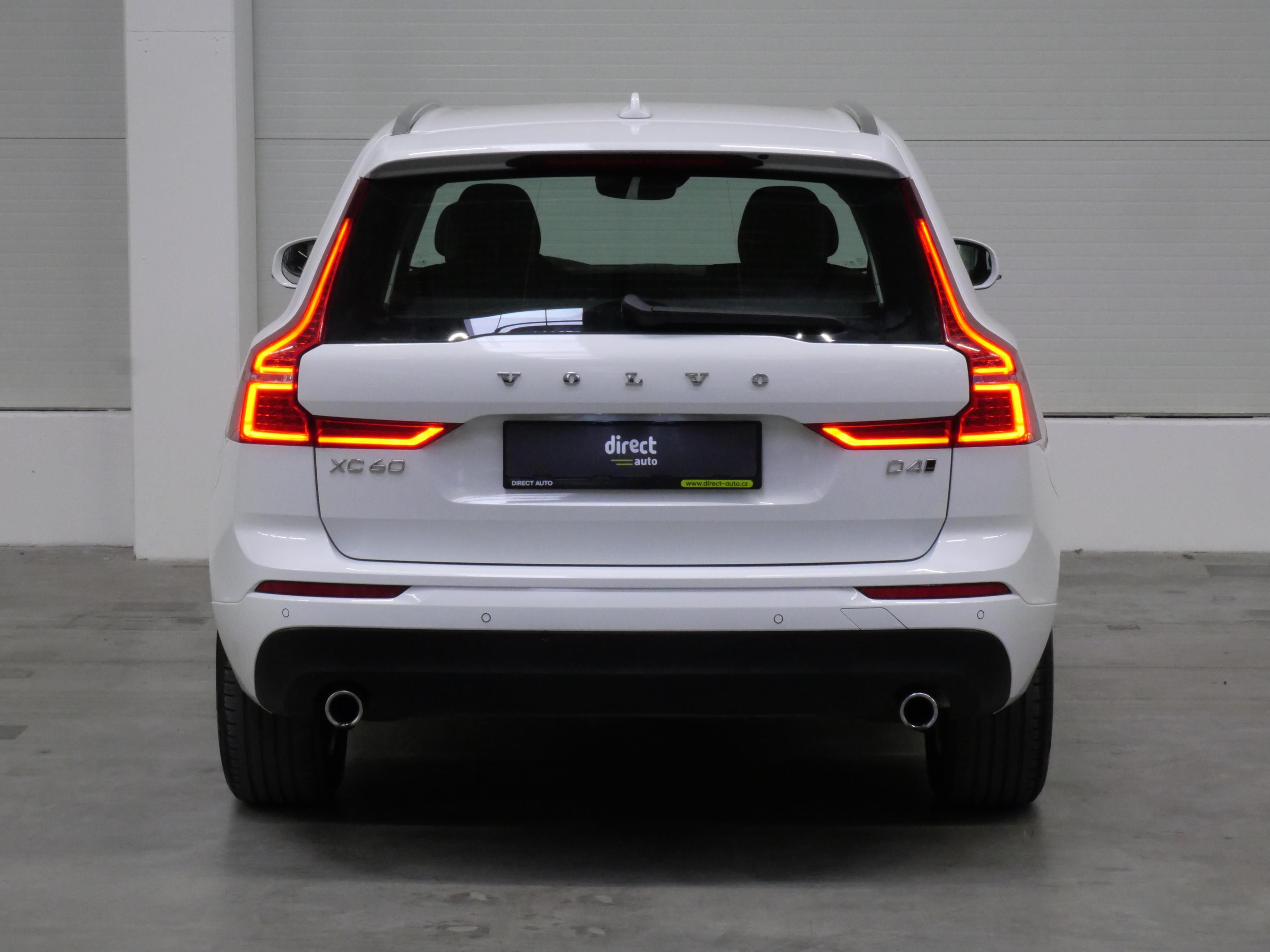 Volvo XC60, 2.0 D4 140 kW Drive-E Momentum - fotka 6