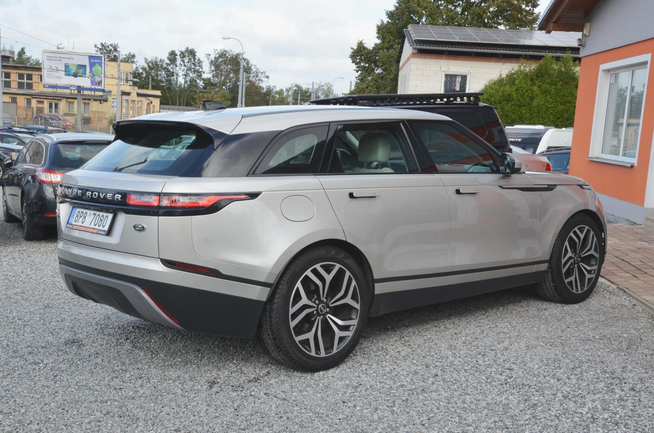 Land Rover Range Rover Velar, 3.0 D300 S 221kW 4x4 - fotka 6