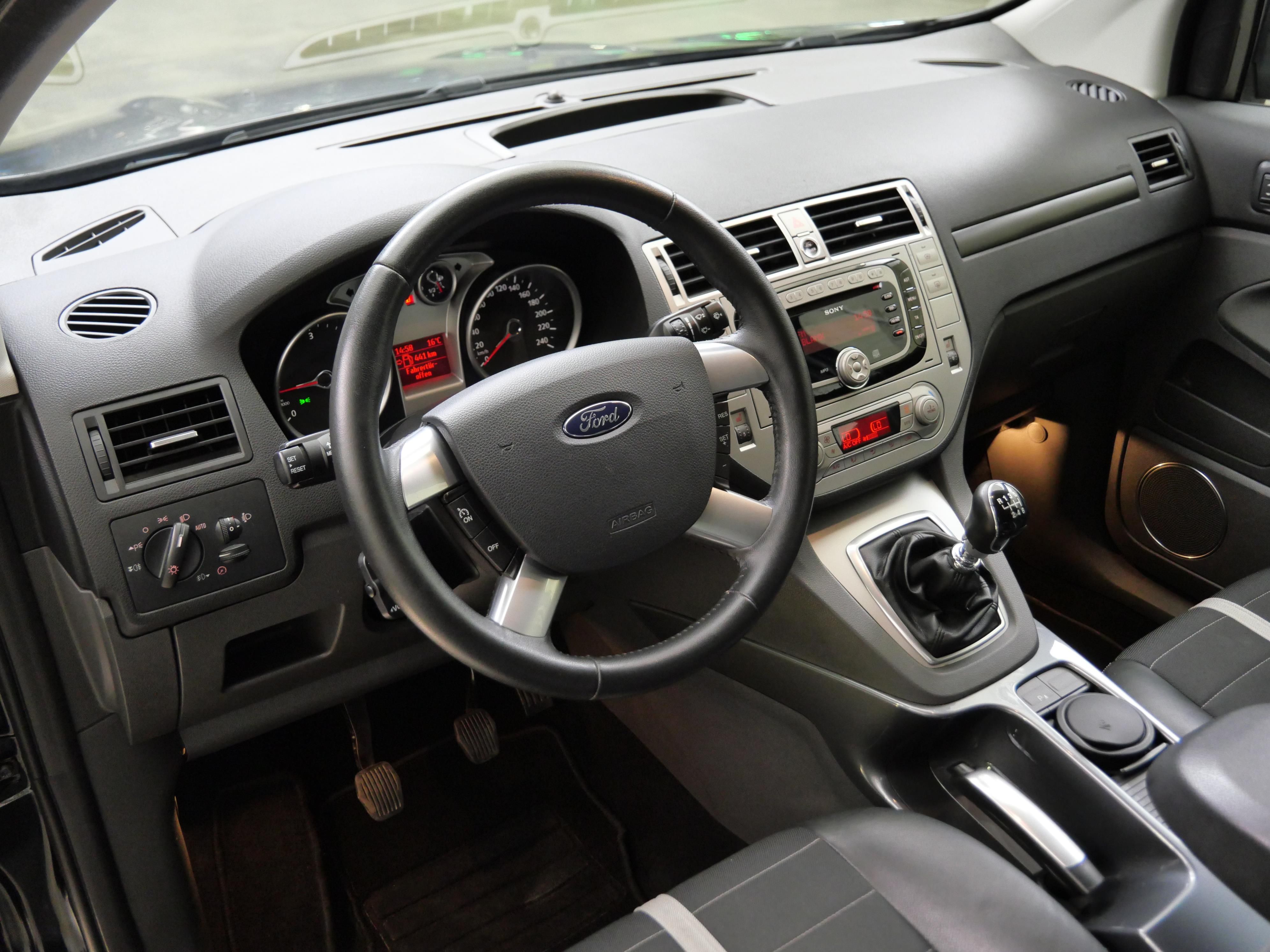 Ford Kuga, 2.0 TDCi 120 kW Trend - fotka 5