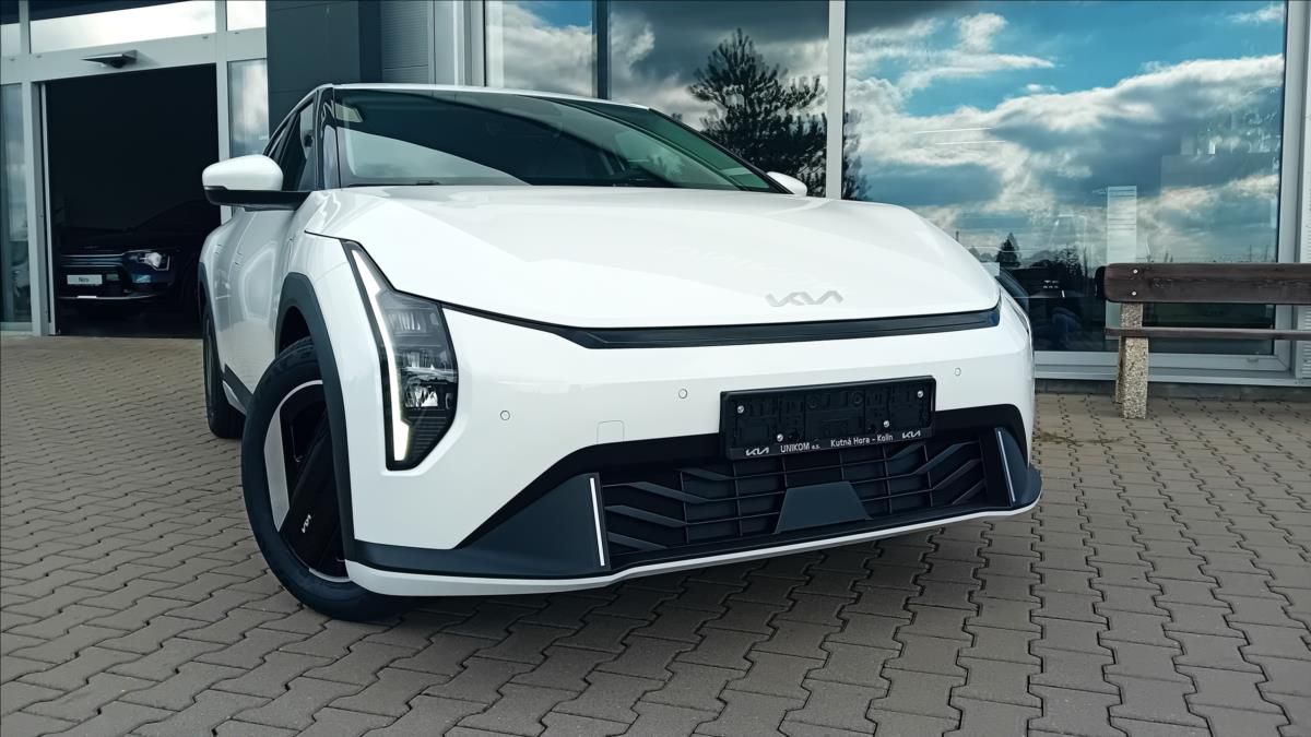 Kia EV4, AC el. 4x2 EARTH 150