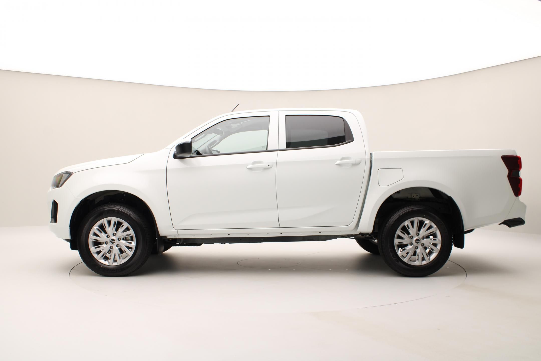 Isuzu D-Max, Double Cab 1,9l LS 4x4 AUT - fotka 2