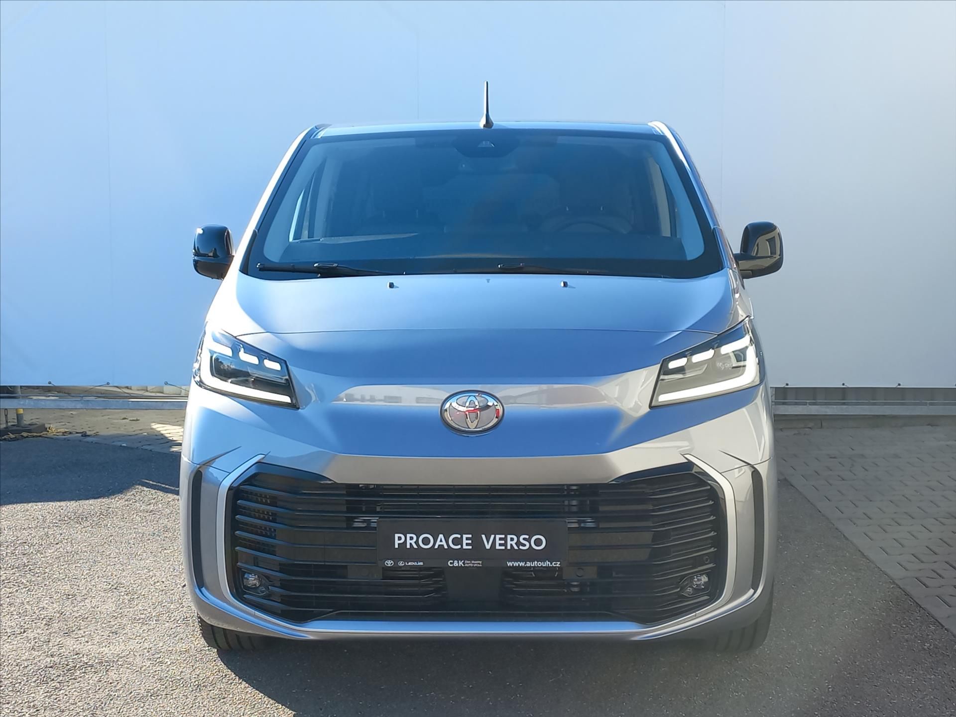 Toyota Proace Verso, 2,0 Diesel 177k 8st. A/T L2  F - fotka 2