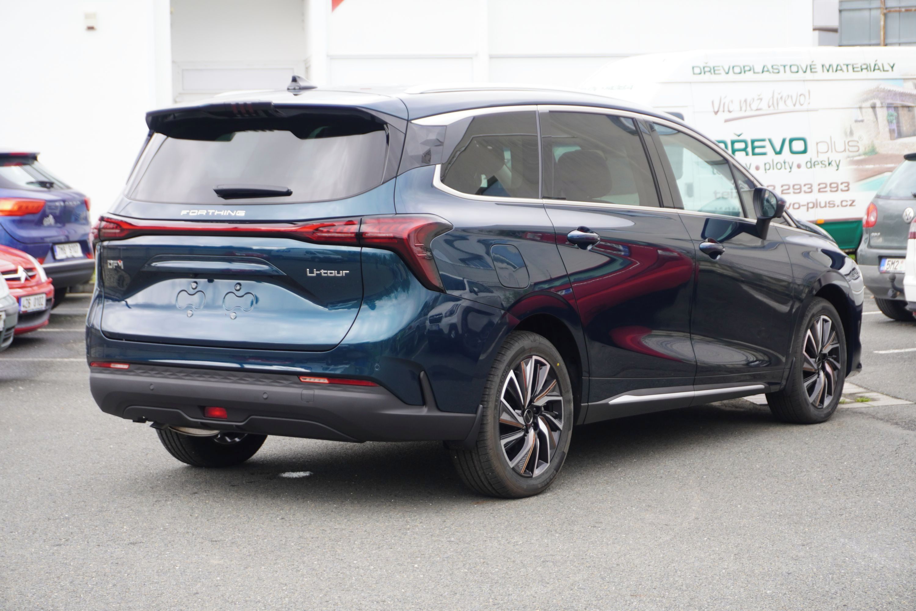 Dongfeng U-Tour, Exclusive FR 7míst - fotka 3
