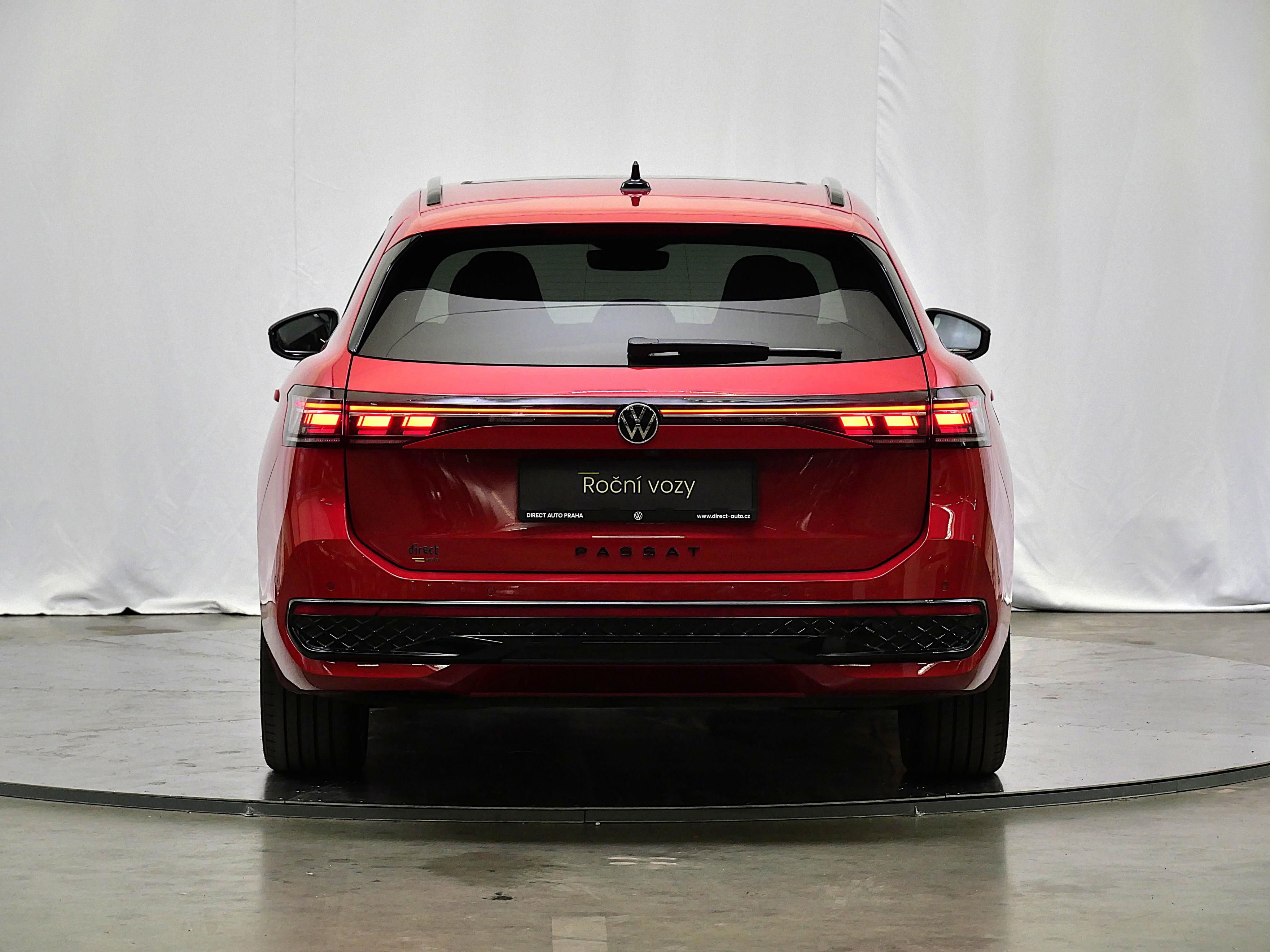 Volkswagen Passat, 2.0 TDI 110 kW DSG R-Line - fotka 6