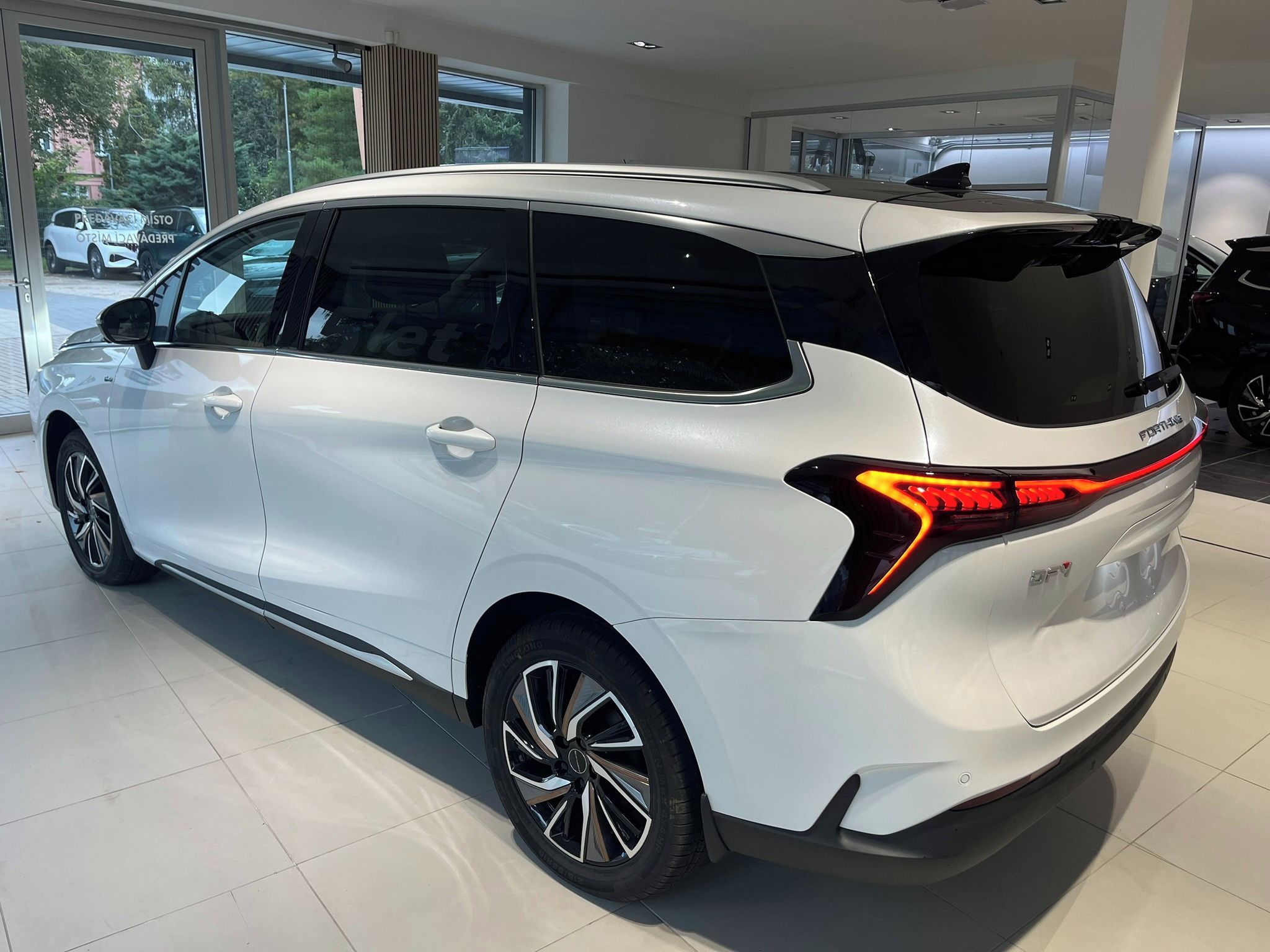 Dongfeng U-Tour, HEV Hybrid New 2025 - fotka 4