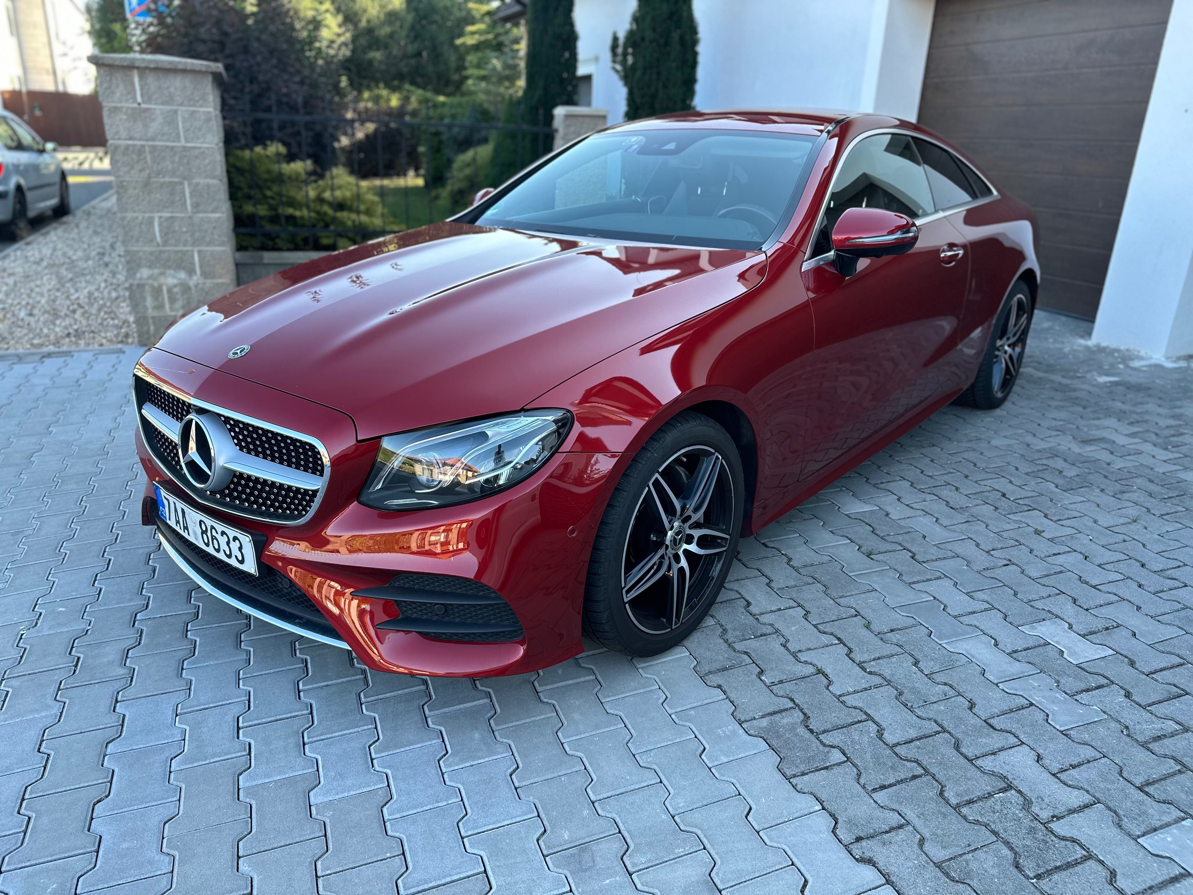 Mercedes-Benz Třídy E, E220, 2,0, 143kw, 2xpneu - fotka 2