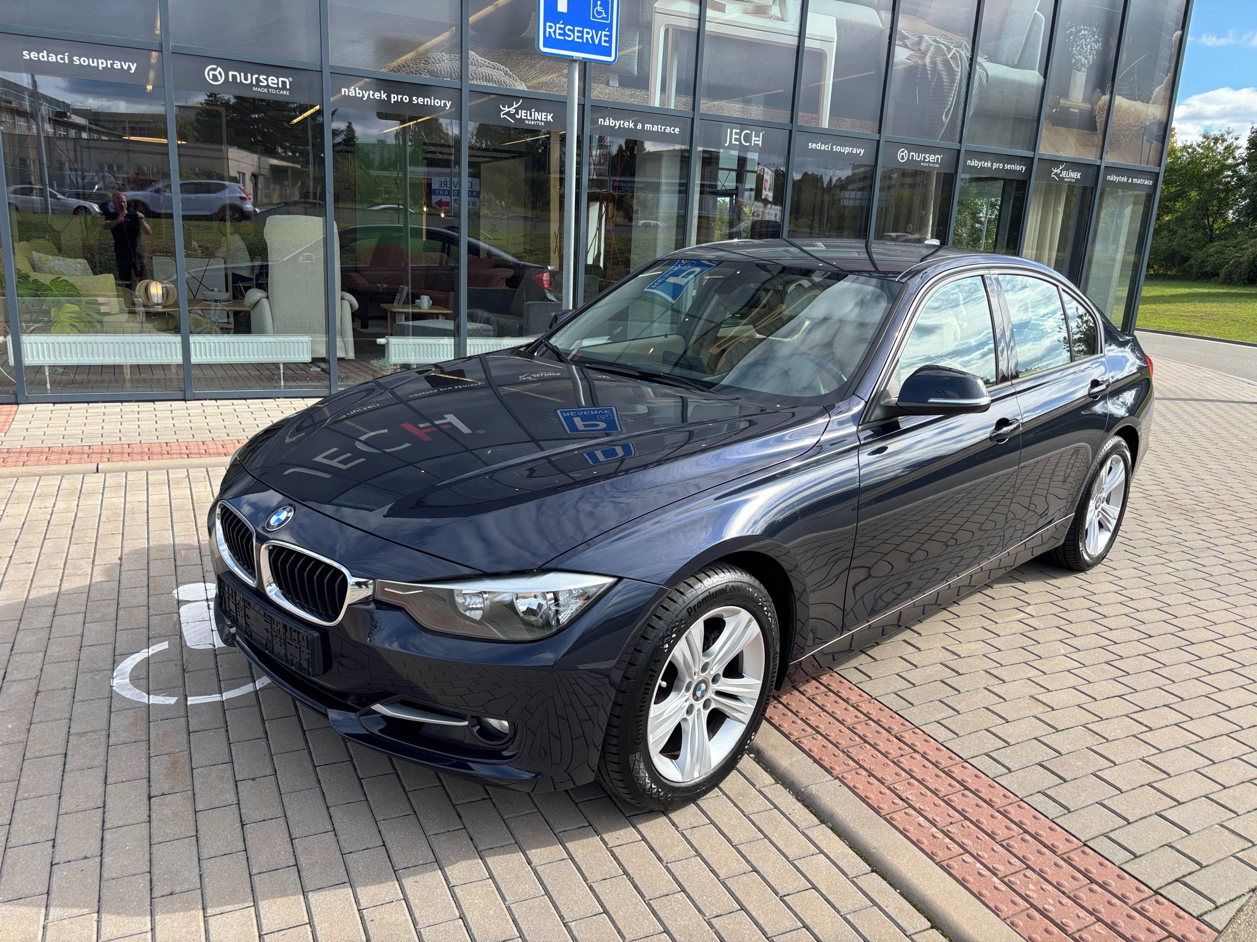 BMW Řada 3, 320i 135kW - fotka 2