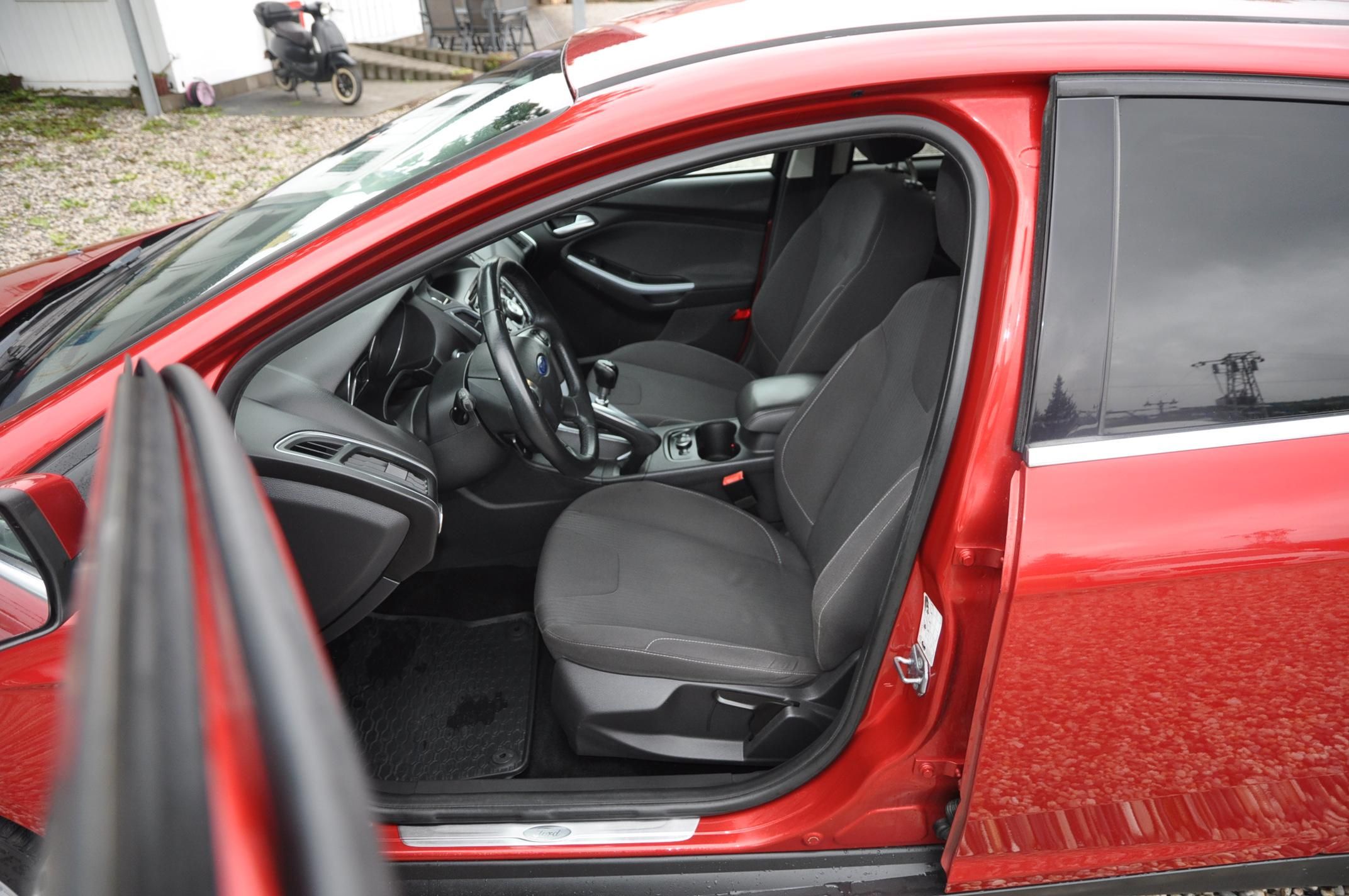 Ford Focus, 1.6i 110kW Titanium - fotka 6