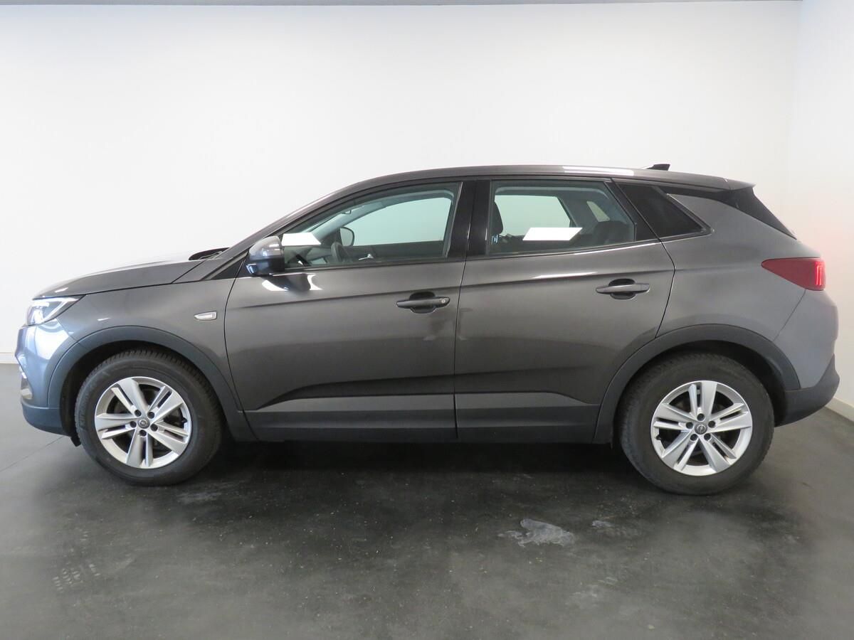 Opel Grandland X, 1.2 T 96 kW Enjoy - fotka 3