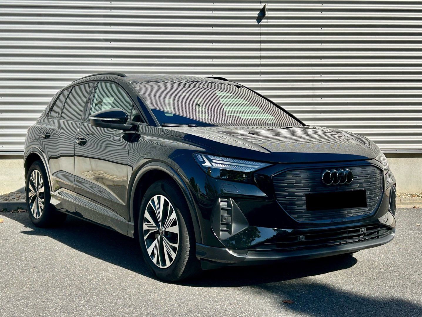 Audi Q4 e-tron, 45 E-TRON 1.MAJ/QUATTRO/ČR/DPH - fotka 2