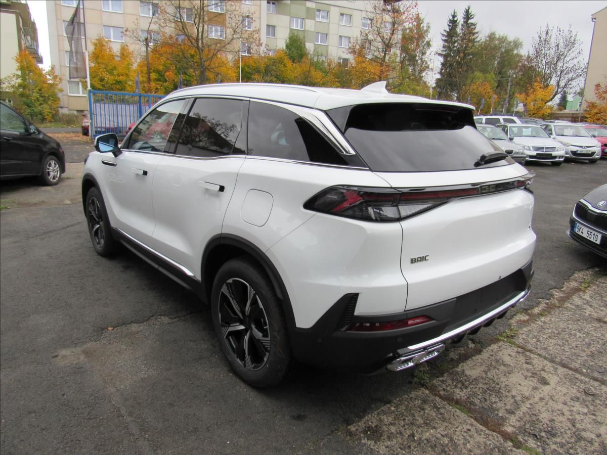 BAIC X7, 1,5 T 130kW AUT Panorama Nové - fotka 6