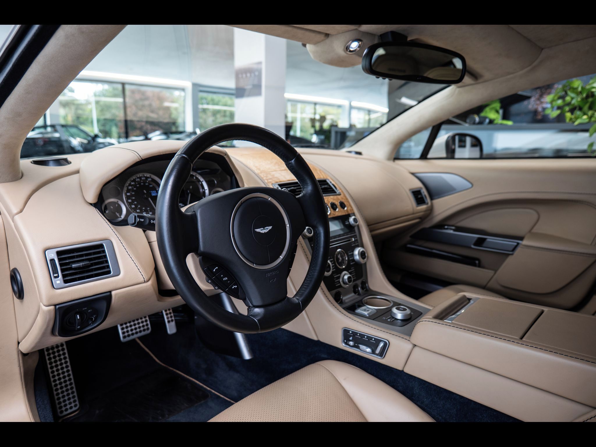 Aston Martin Rapide - fotka 5