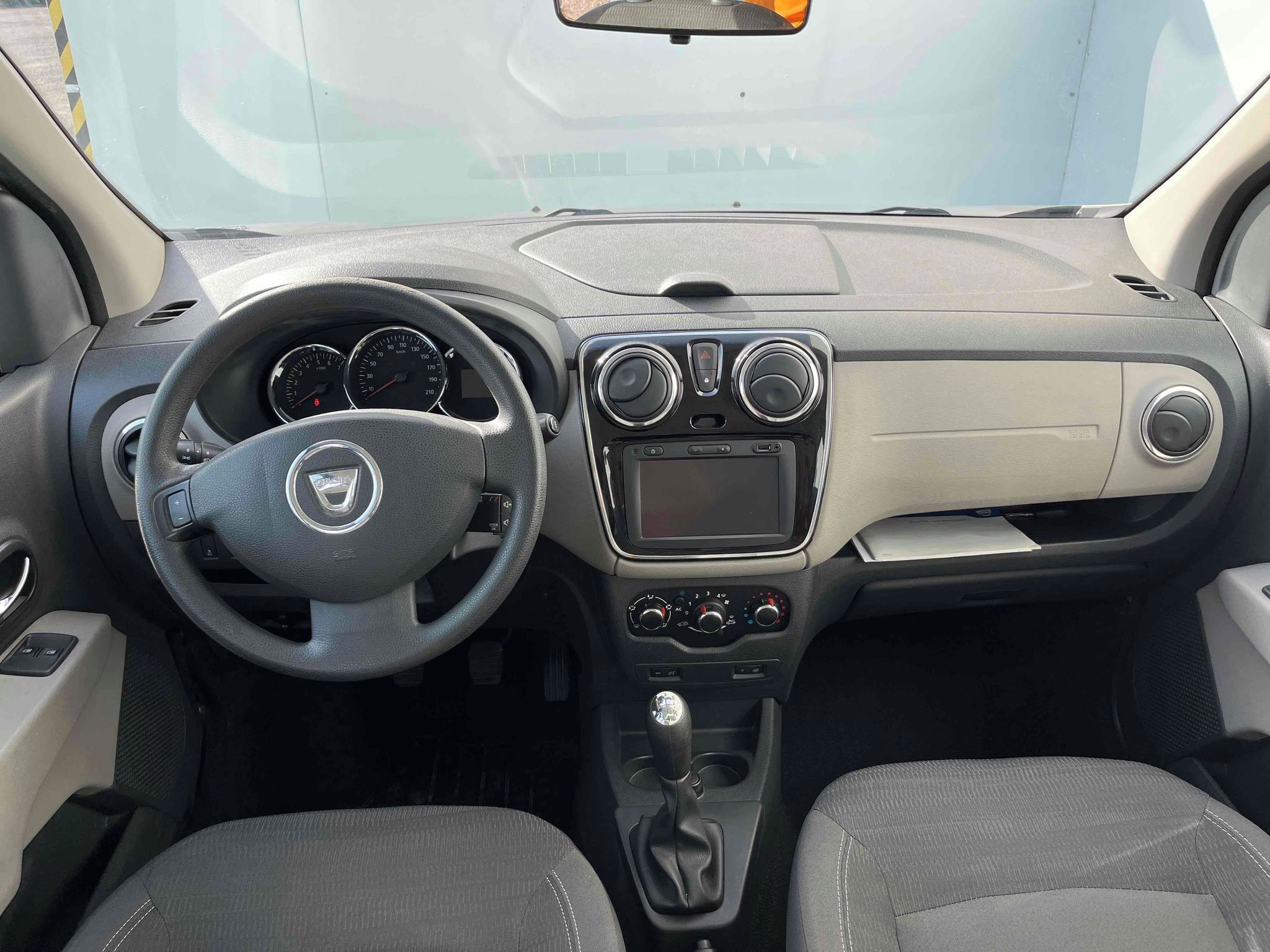 Dacia Lodgy, 1.5 dCi Laureate, Klima, Navi - fotka 6