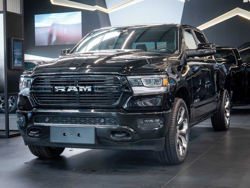 Dodge Ram, 5.7 V8 Laramie, Kryt korby