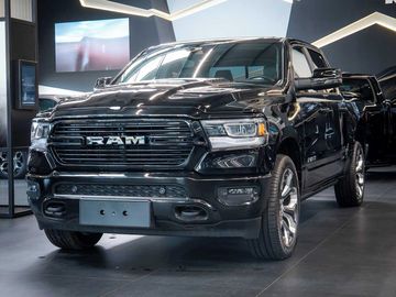 5.7 V8 Laramie, Kryt korby