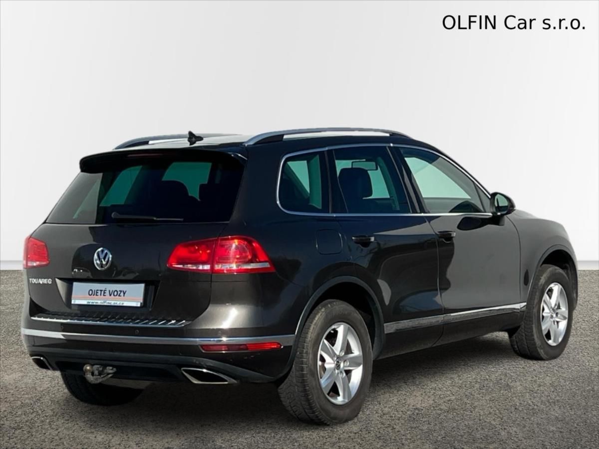 Volkswagen Touareg, 3,0 TDi V6 4x4 - fotka 2