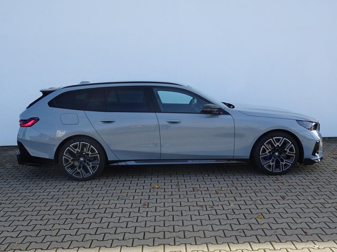 BMW Řada 5, 540d xDrive Touring - fotka 5