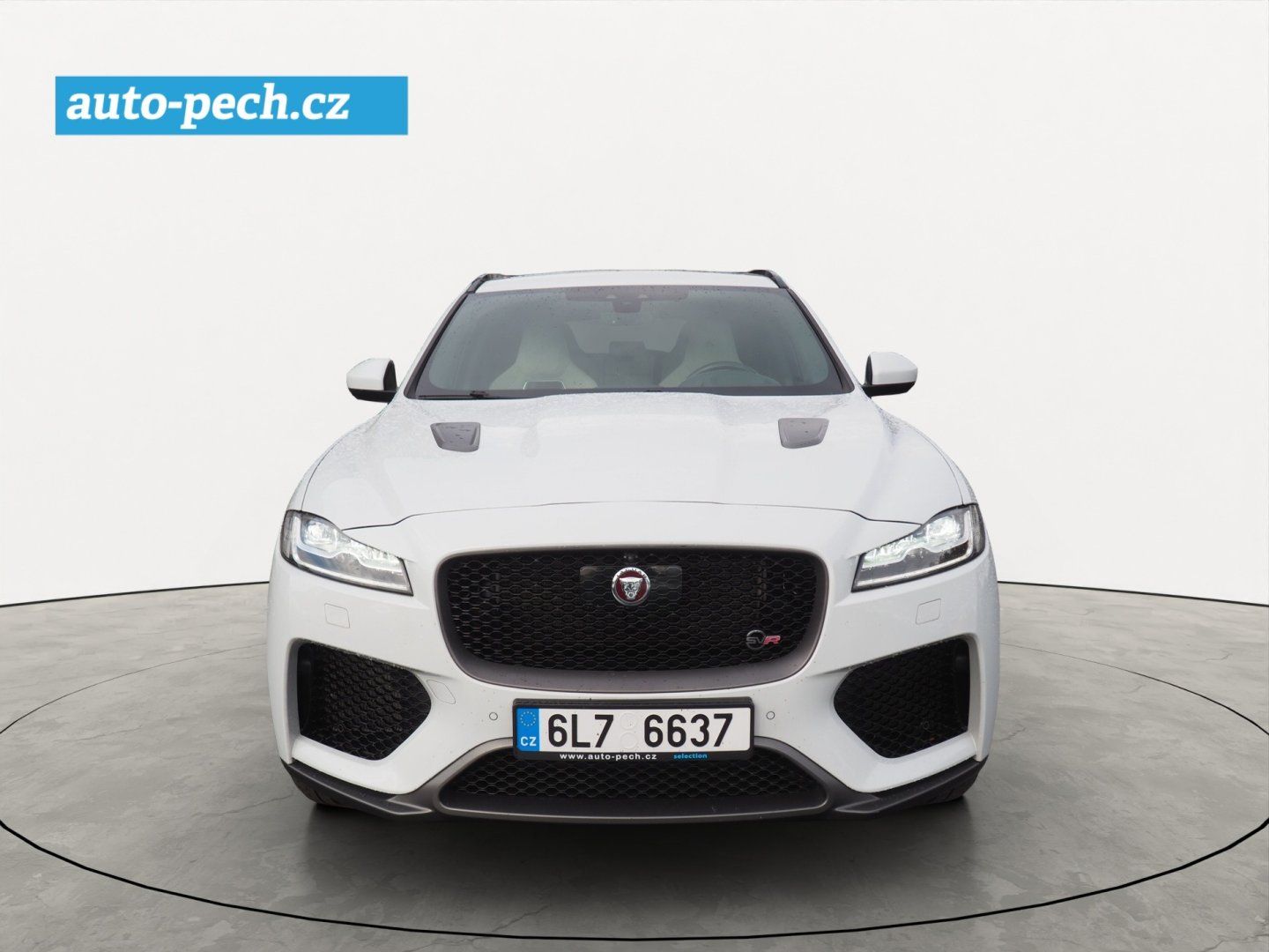 Jaguar F-Pace, 5.0 SVR 550HP, Plný servis - fotka 6
