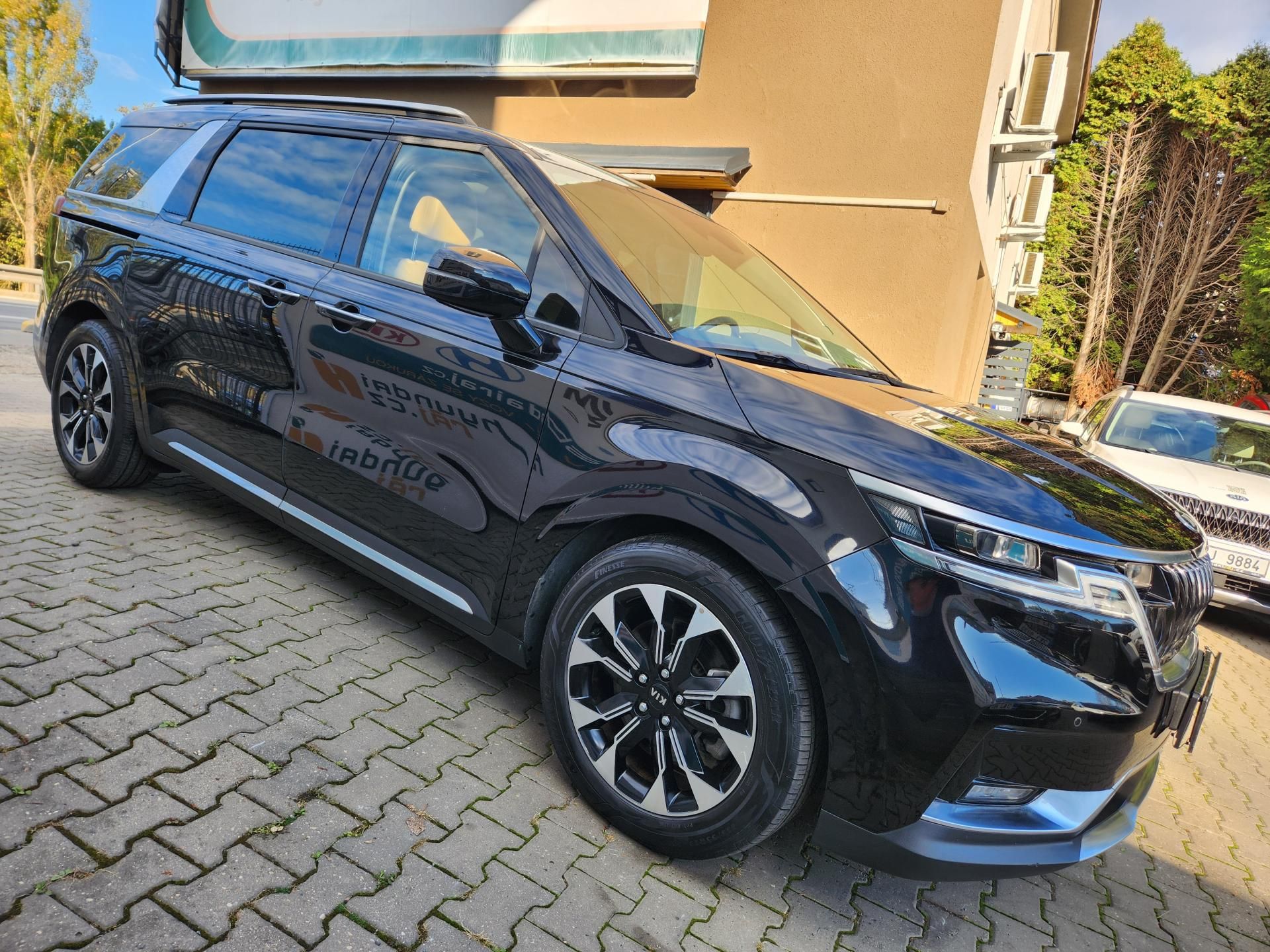 Kia Carnival, 2.2-9míst-REZERVACE - fotka 6