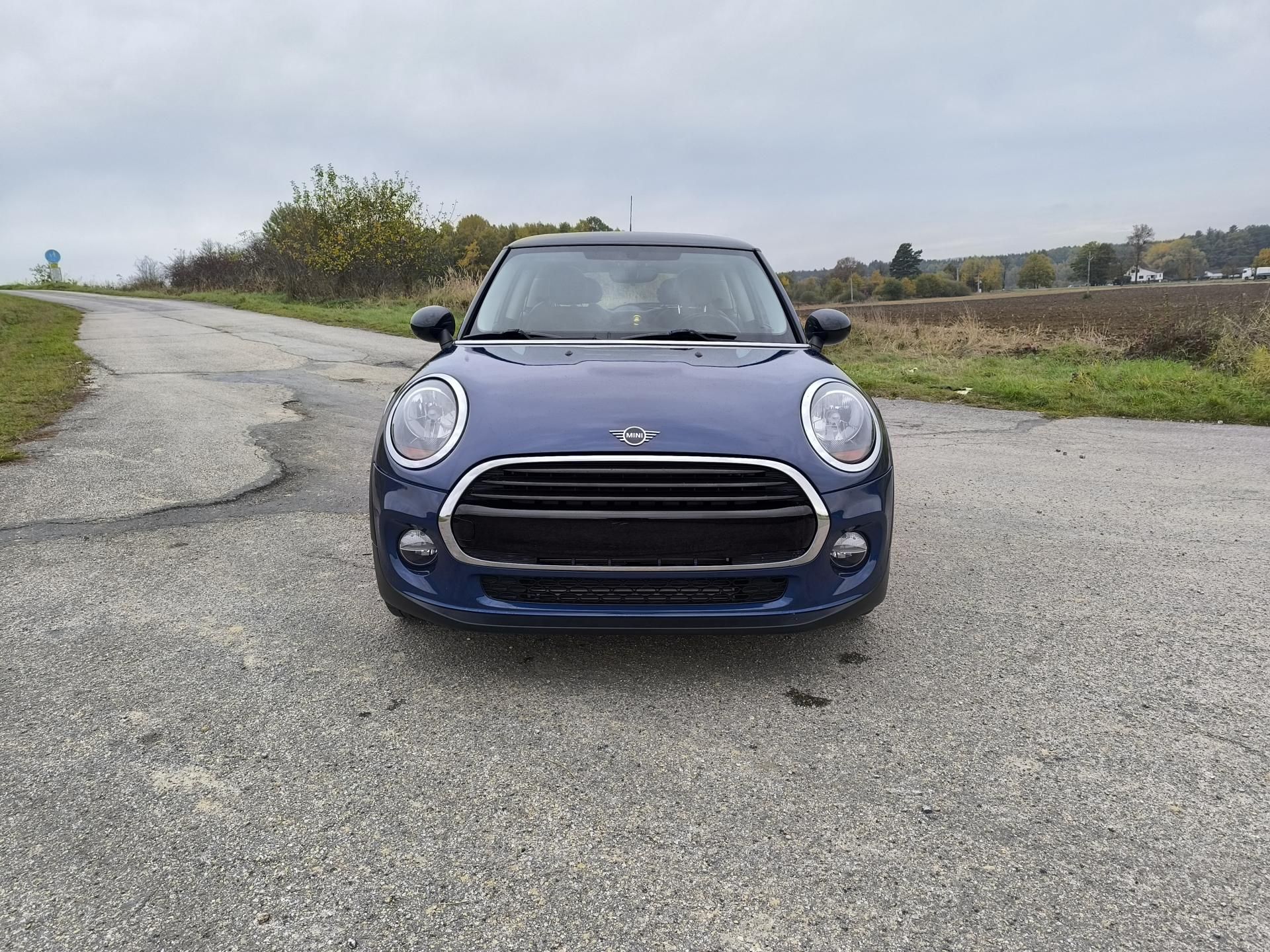 Mini Cooper, 1.5  DOLOŽENÉ KM,SERVISKA - fotka 2