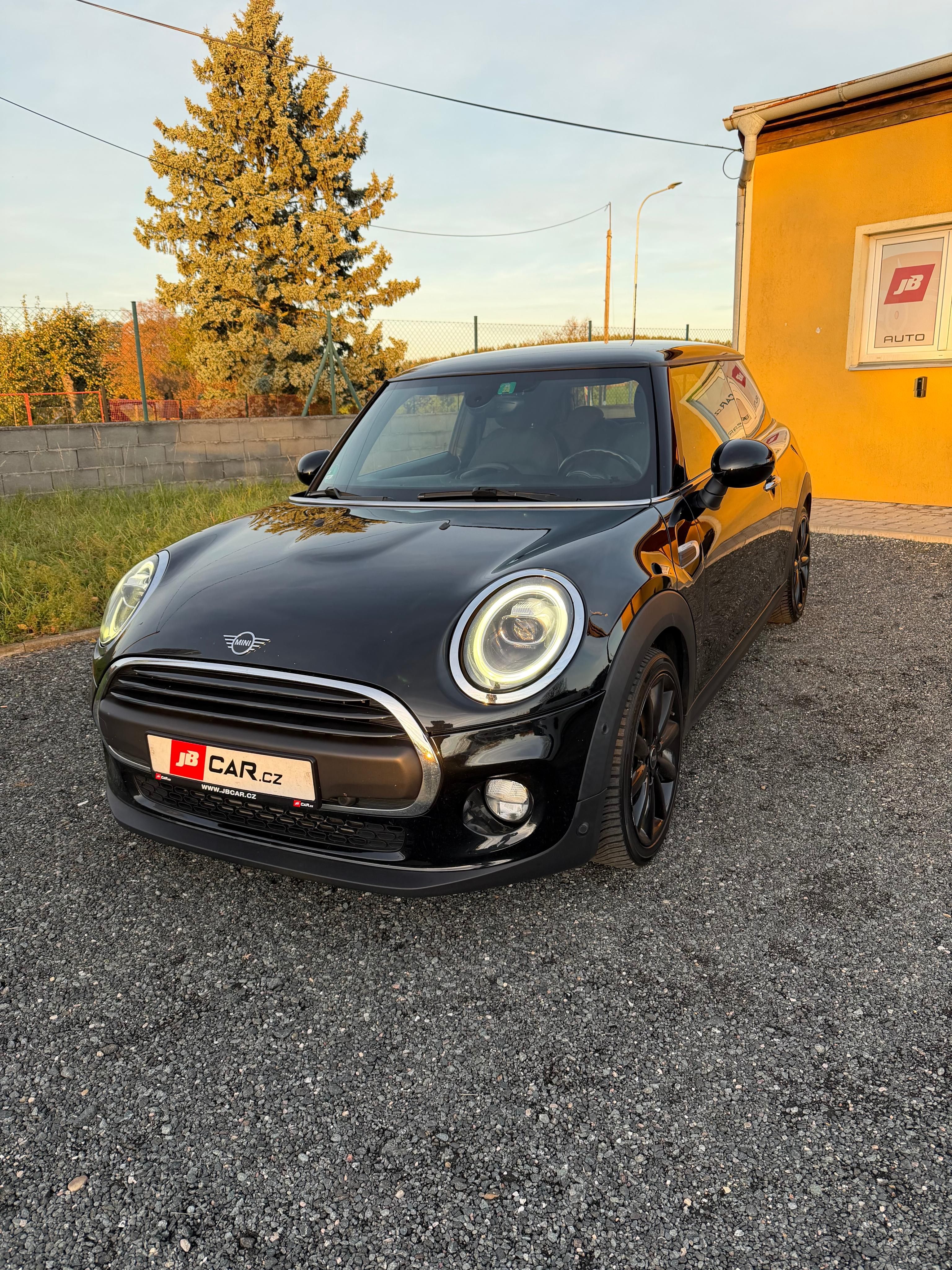 Mini One, 1.5i LCI VÝHŘEV LED 1.MAJ - fotka 2