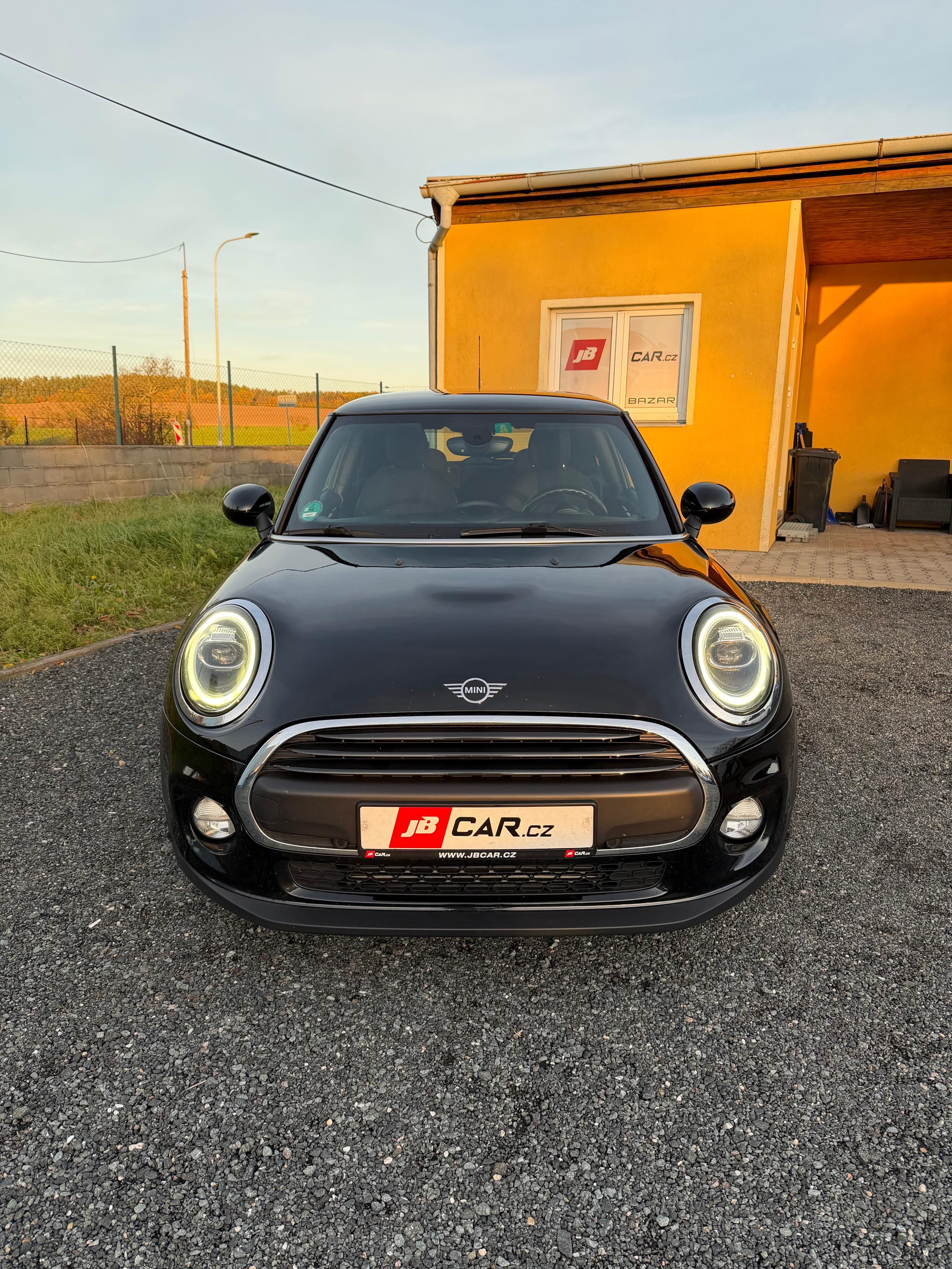 Mini One, 1.5i LCI VÝHŘEV LED 1.MAJ - fotka 3