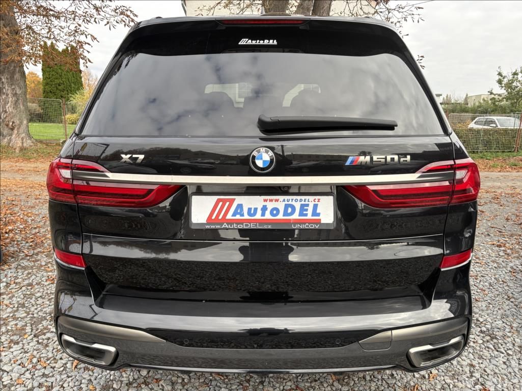 BMW X7, 3,0 M50d  DPH,7MÍST,MAX VÝBAVA - fotka 5