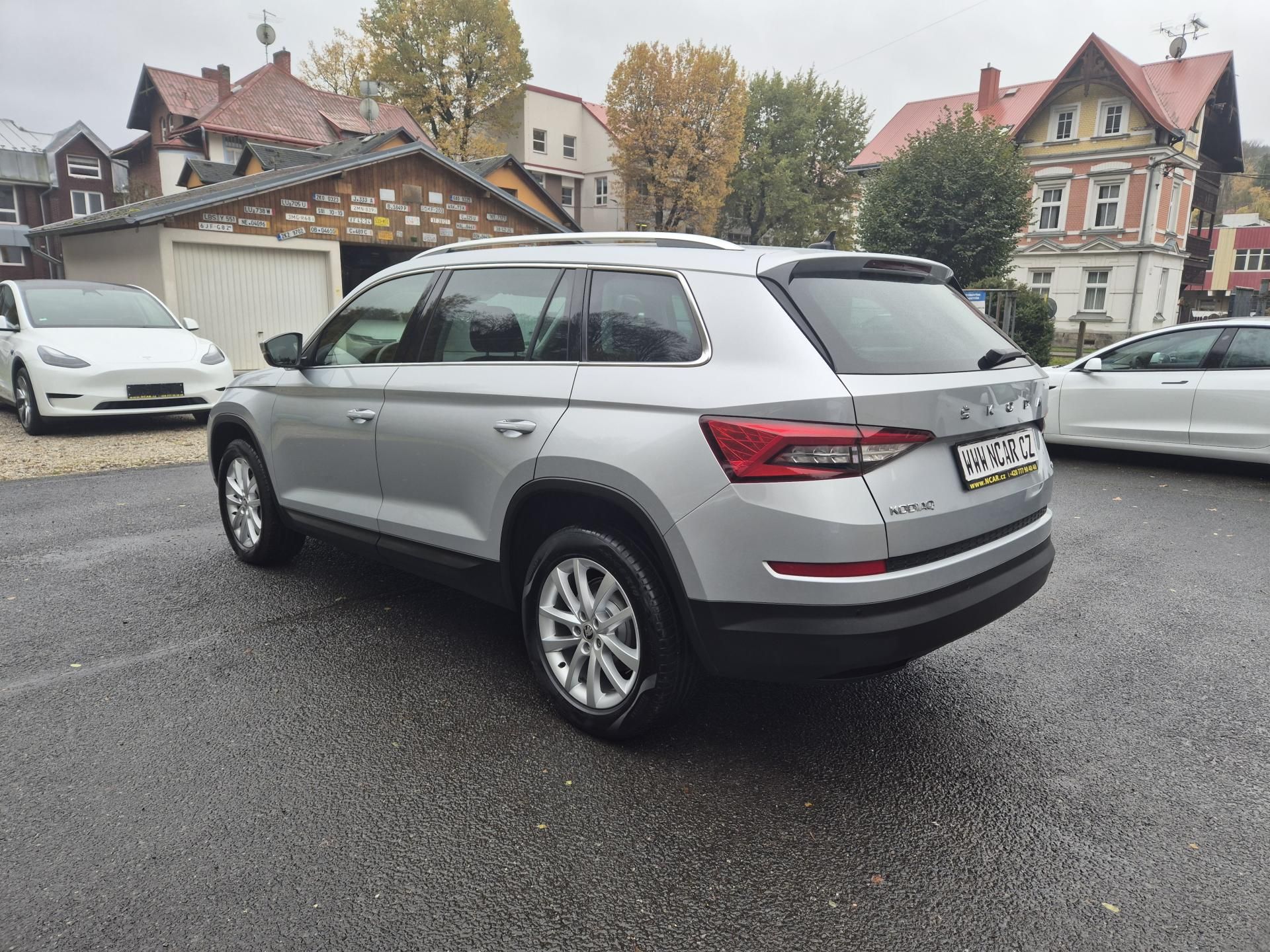Škoda Kodiaq, 2,0TDi,110kw,DSG,4x4,18ALU - fotka 4
