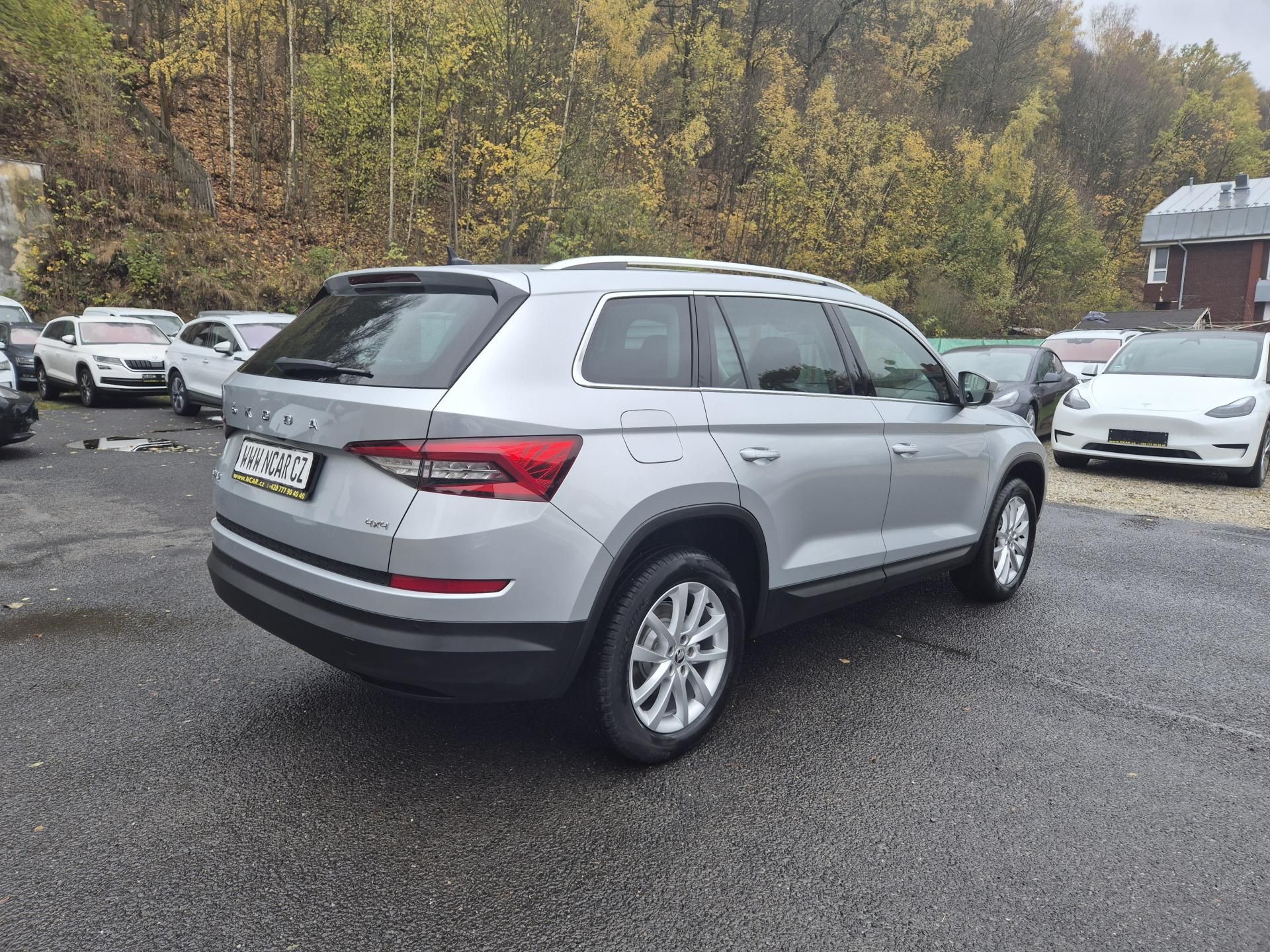 Škoda Kodiaq, 2,0TDi,110kw,DSG,4x4,18ALU - fotka 5