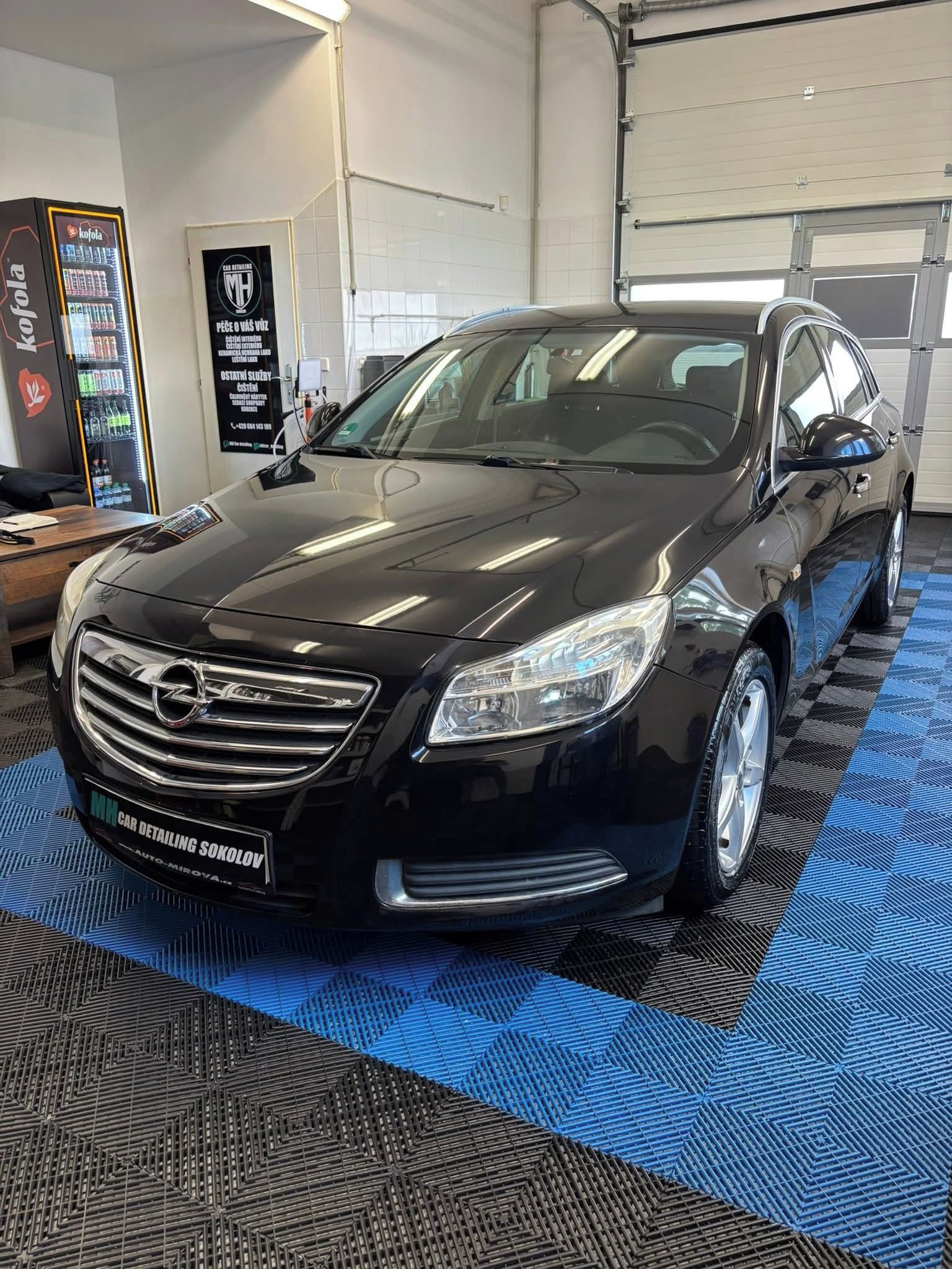 Opel Insignia, 1 maj.plný servis ZÁRUKA