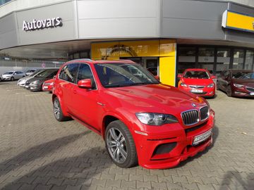 4.4 V8 M