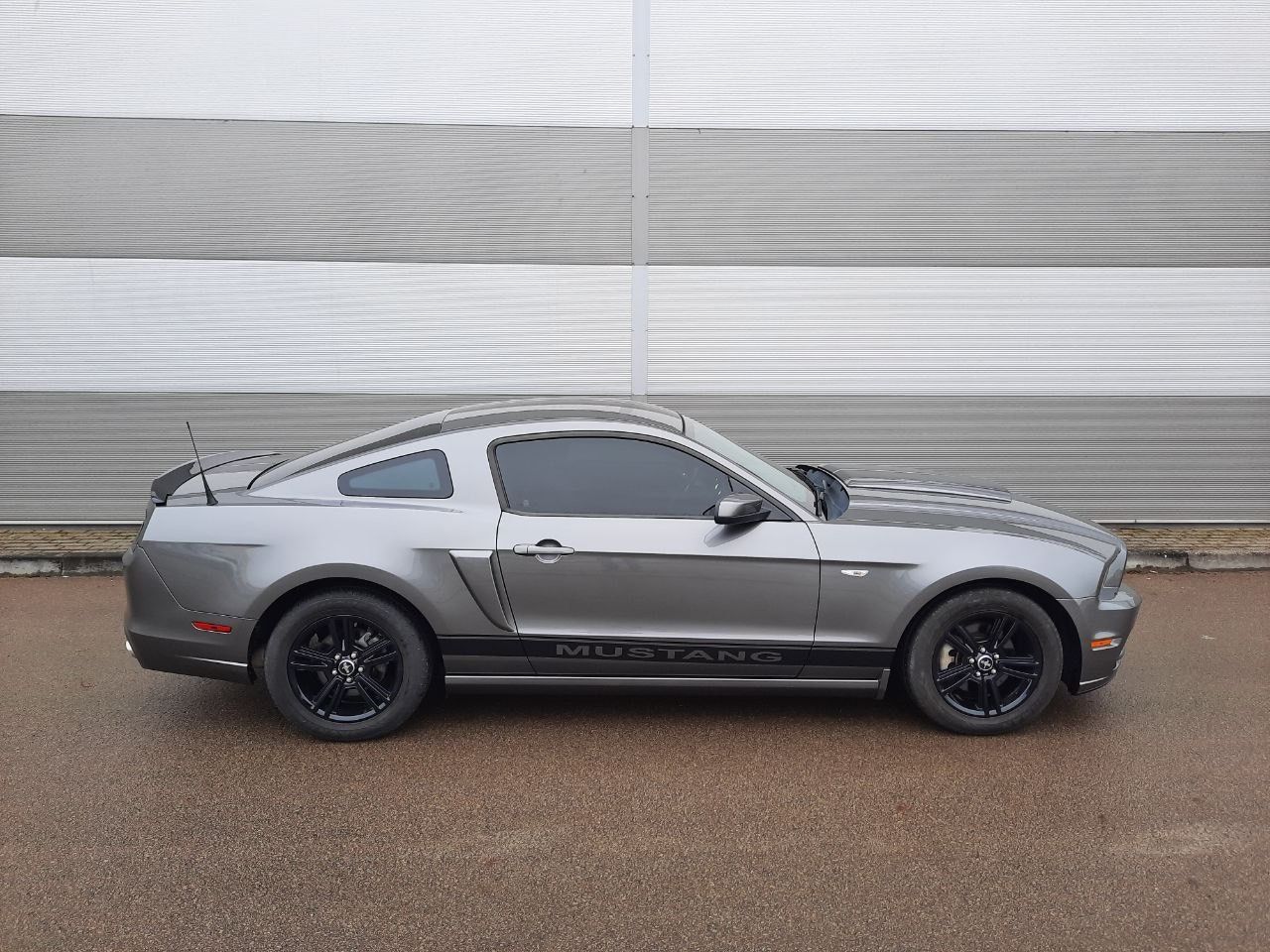 Ford Mustang, 3.7L Automat - fotka 3