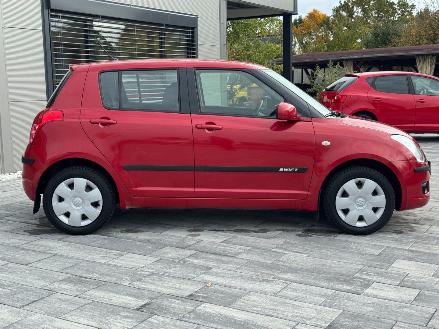 Suzuki Swift, 1,3 i 66 Kw 4x4 - fotka 4