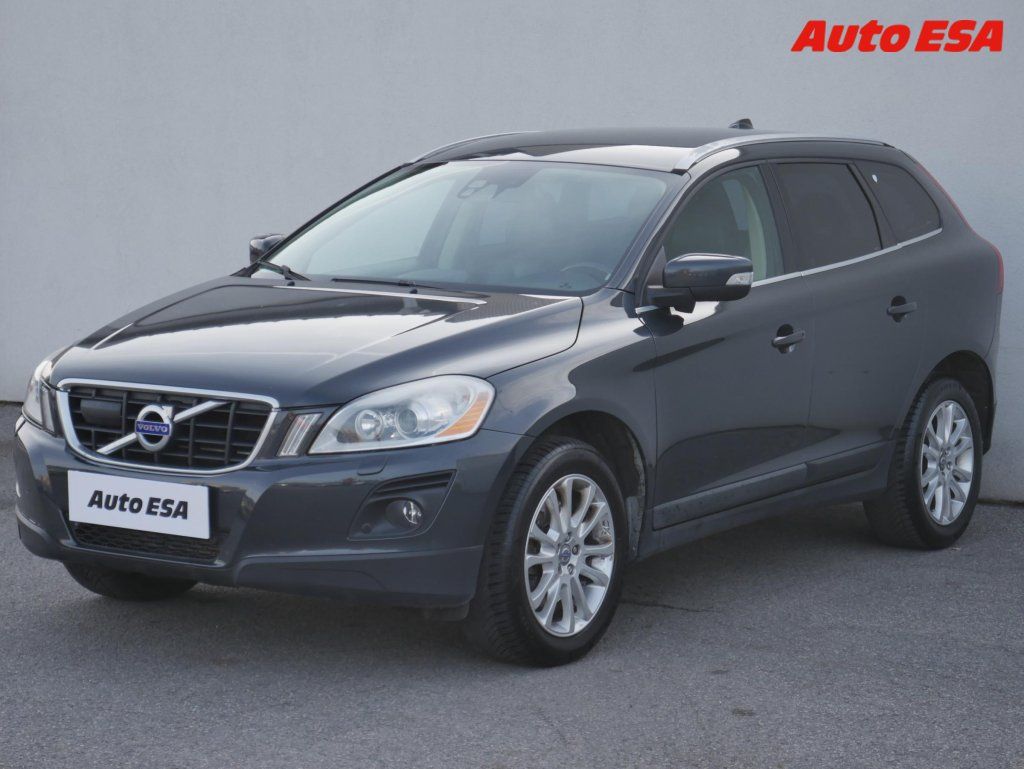 Volvo XC60, 2.4 D5 4x4,AT - fotka 3