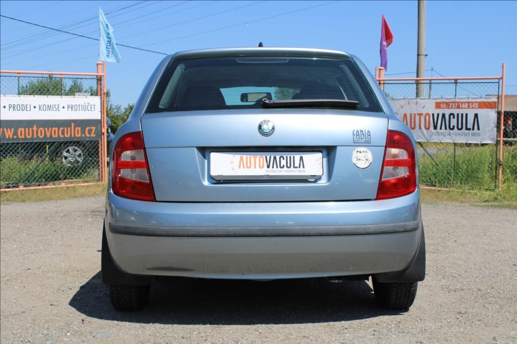 Škoda Fabia, 1,4 i  STK 10/2027 - fotka 6
