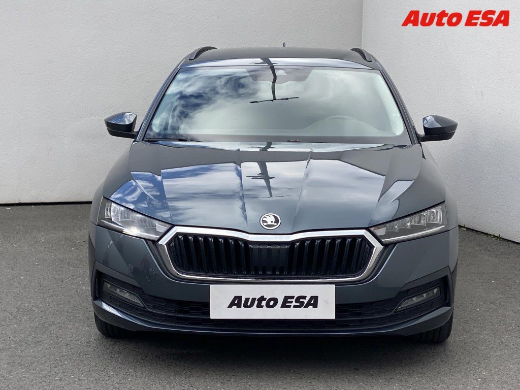 Škoda Octavia, 2.0 TDi,2.maj,ČR,Ambition - fotka 2