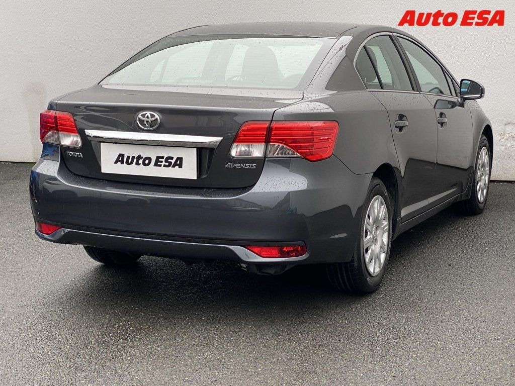 Toyota Avensis, 1.8 VVT-i,+kola - fotka 4