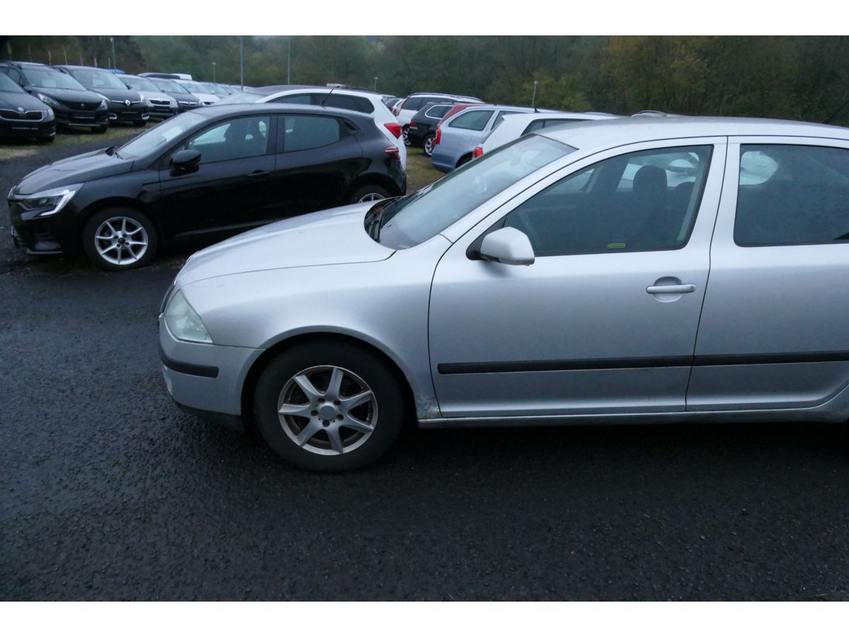 Škoda Octavia, 1,9TDI 77KW KLIMA - fotka 4