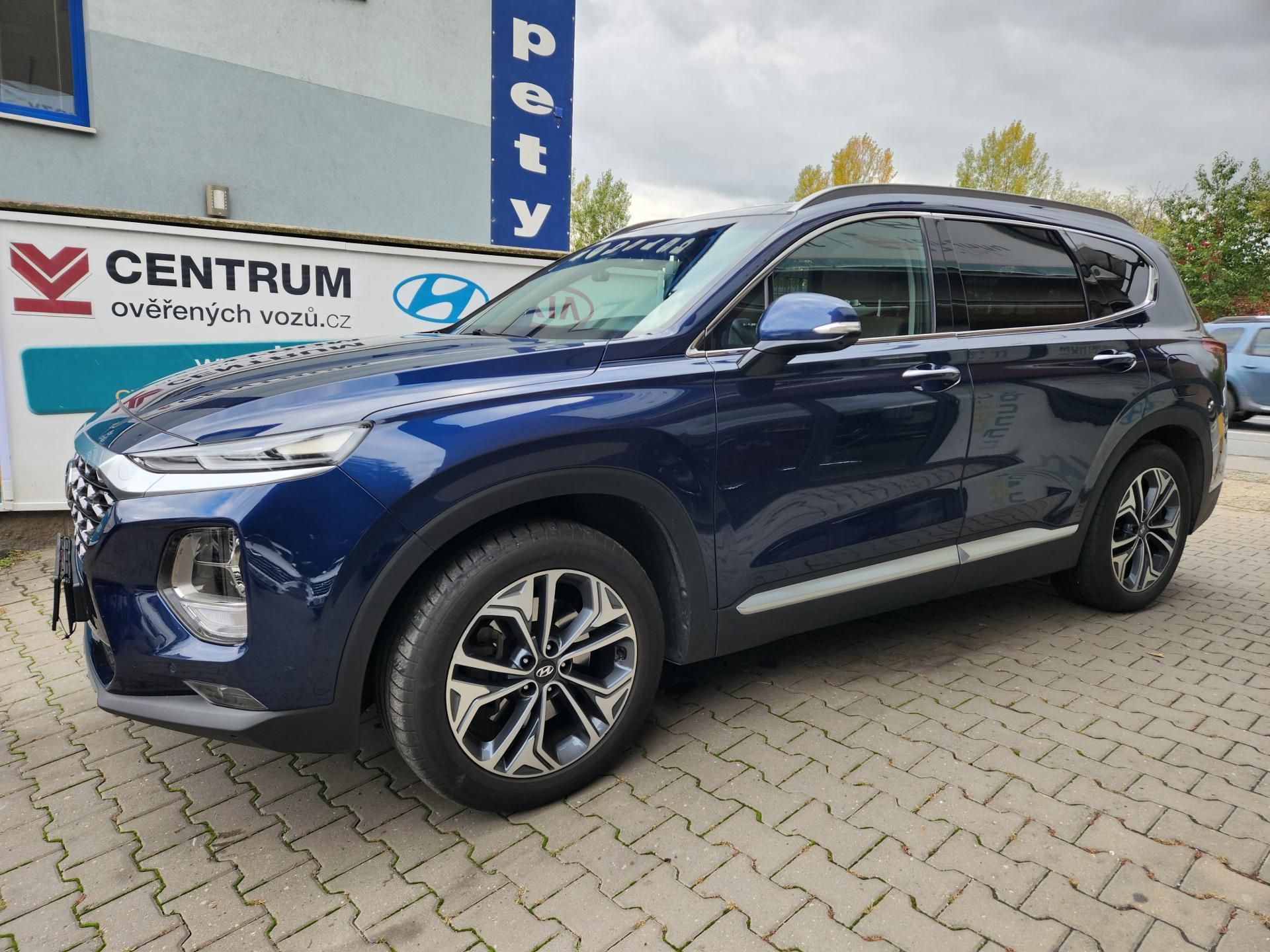 Hyundai Santa Fe, 2.2-PREMIUM-PANORAMA-7 MÍST - fotka 4