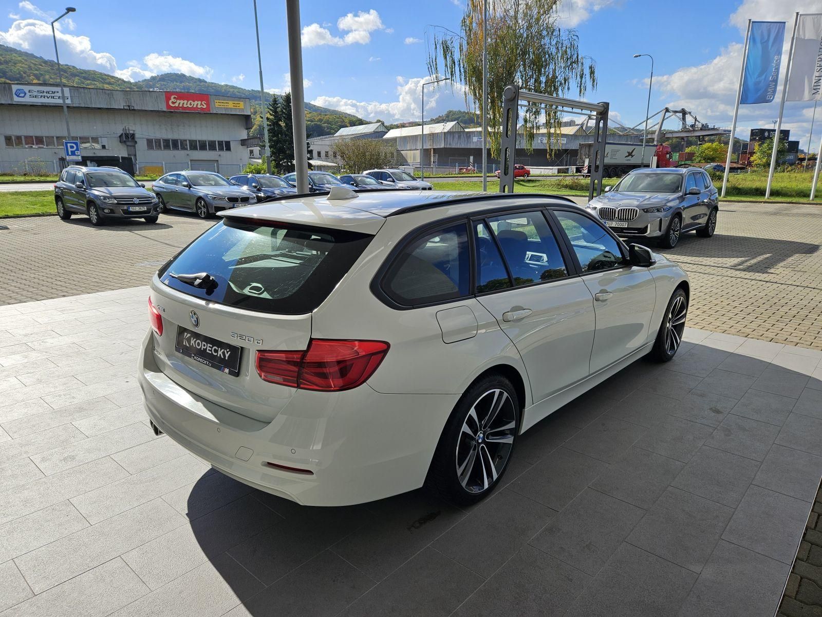 BMW Řada 3, 320d xDrive Touring Advantage - fotka 6