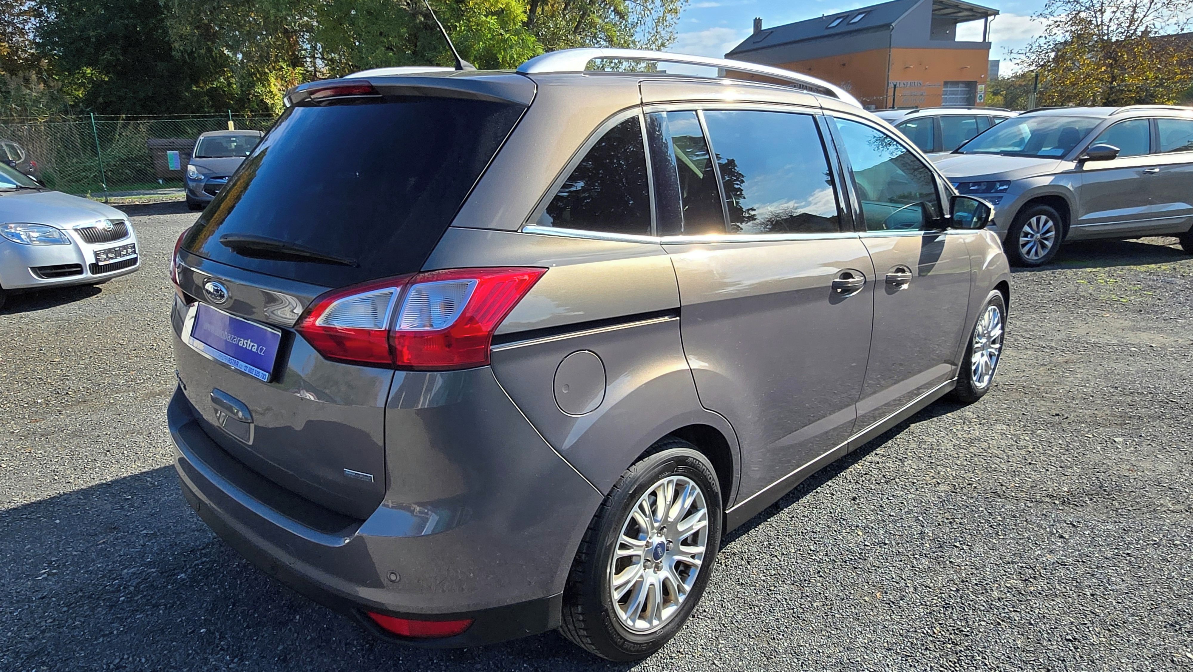 Ford Grand C-MAX, 1.6  16V TITANIUM 7MÍSTNÝ - fotka 6