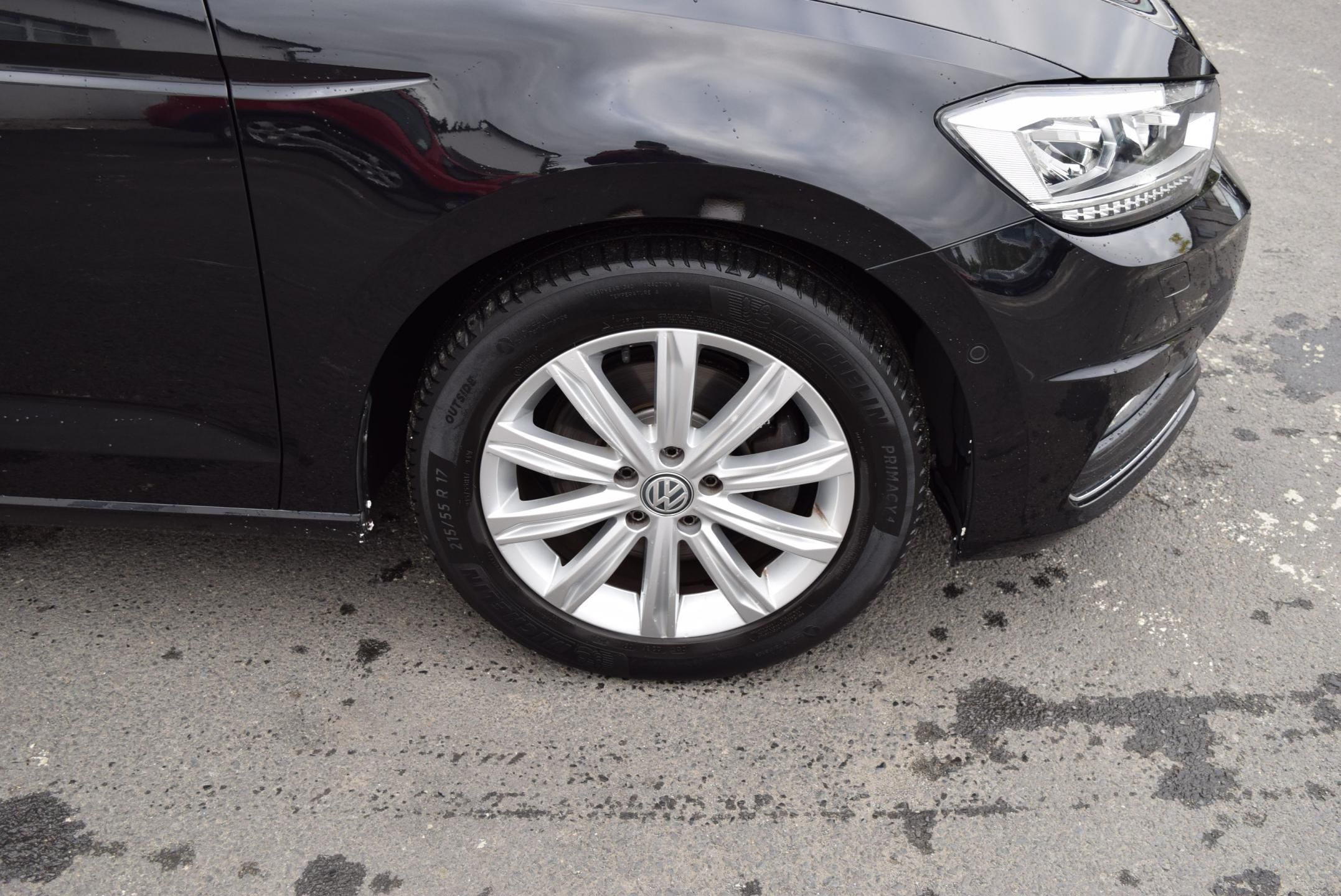 Volkswagen Touran, 1.4TSI 110kw HIGHLINE BMT WEBA - fotka 6
