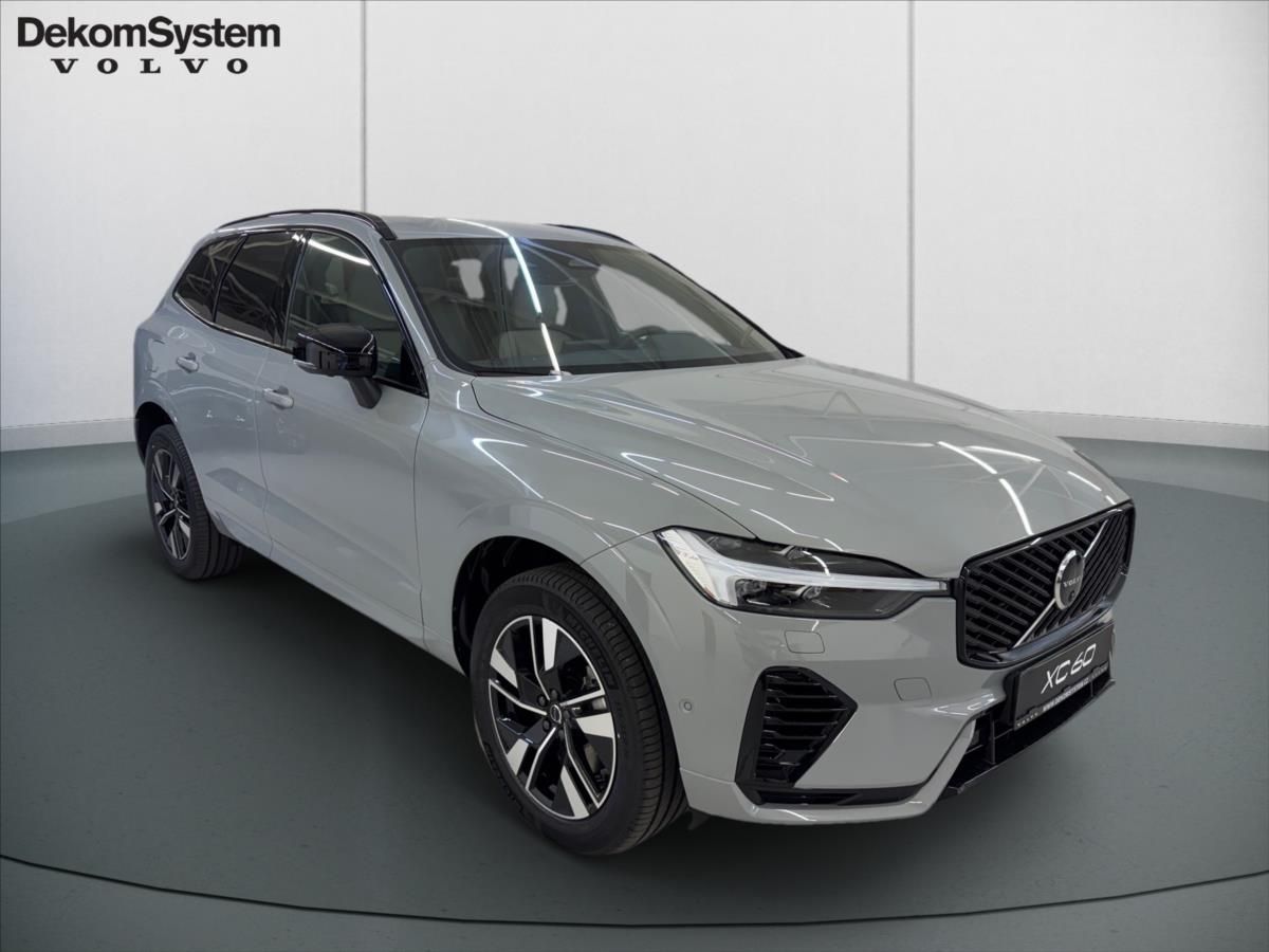 Volvo XC60, 2,0 T6 AWD Plus Dark 6887 - fotka 2