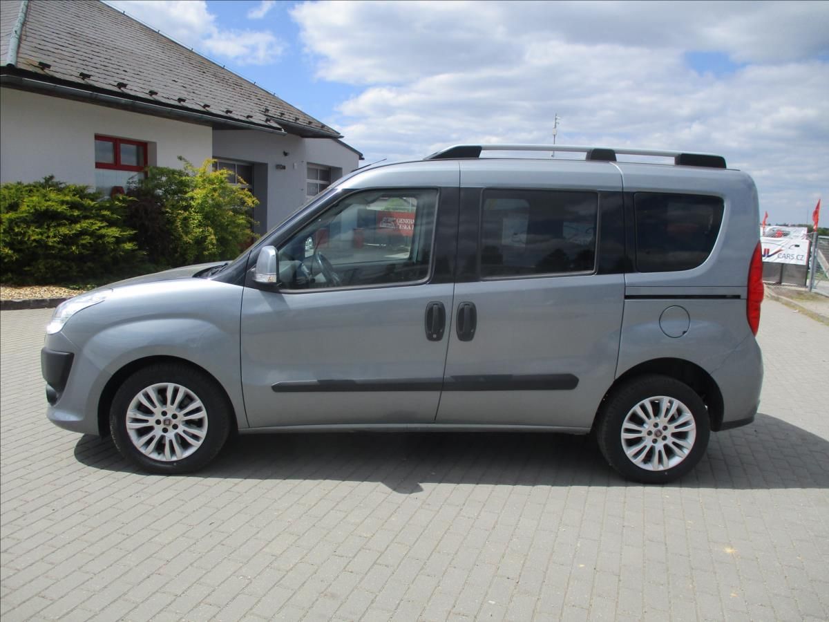 Fiat Dobló, 1,6 MultiJet 66kw 7míst Klima - fotka 2
