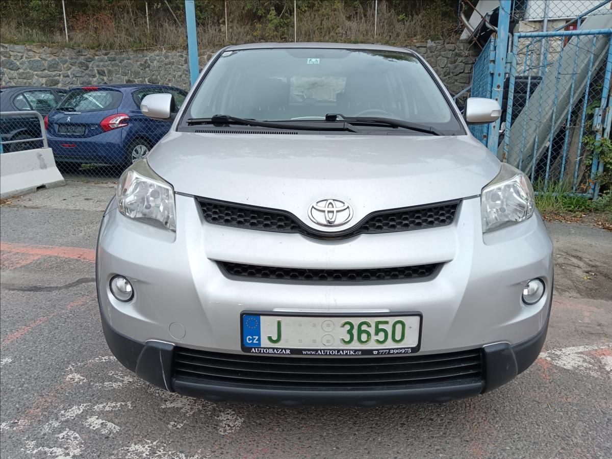 Toyota Urban Cruiser, 1,4 D4D High AWD - fotka 2