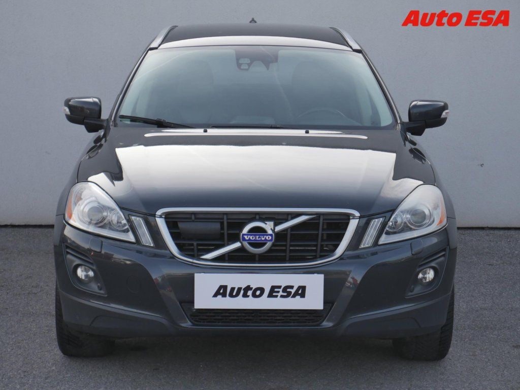 Volvo XC60, 2.4 D5 4x4,AT - fotka 2