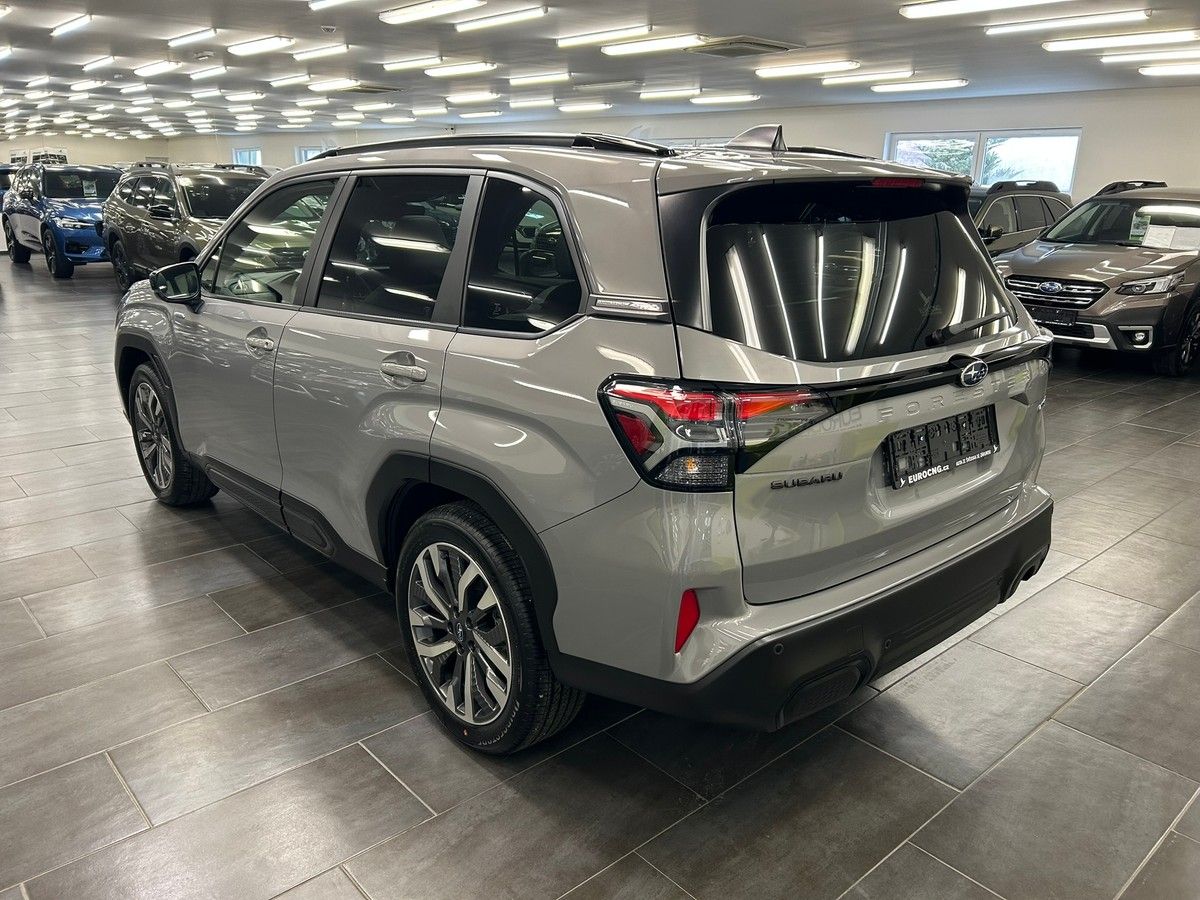 Subaru Forester, 2.0 Touring 2025 4x4 nové | Zá - fotka 5